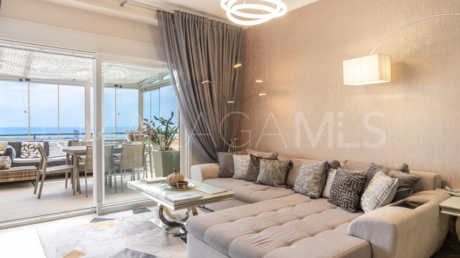 Appartement terrasse for sale in Elviria Hills