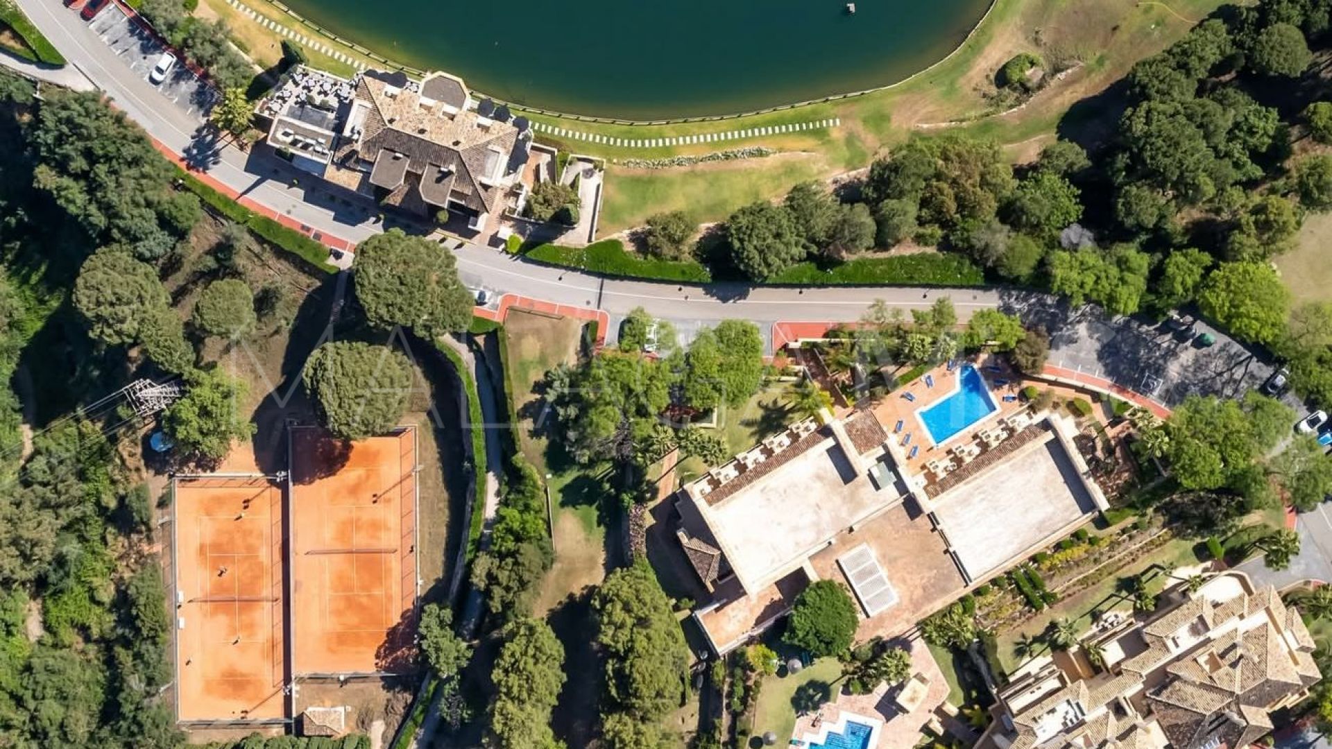 Appartement terrasse for sale in Elviria Hills