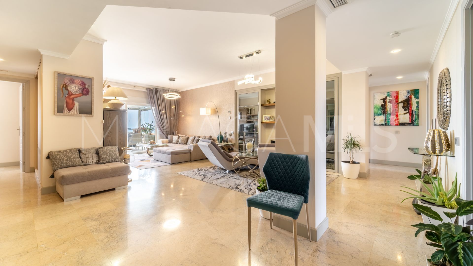 Appartement terrasse for sale in Elviria Hills