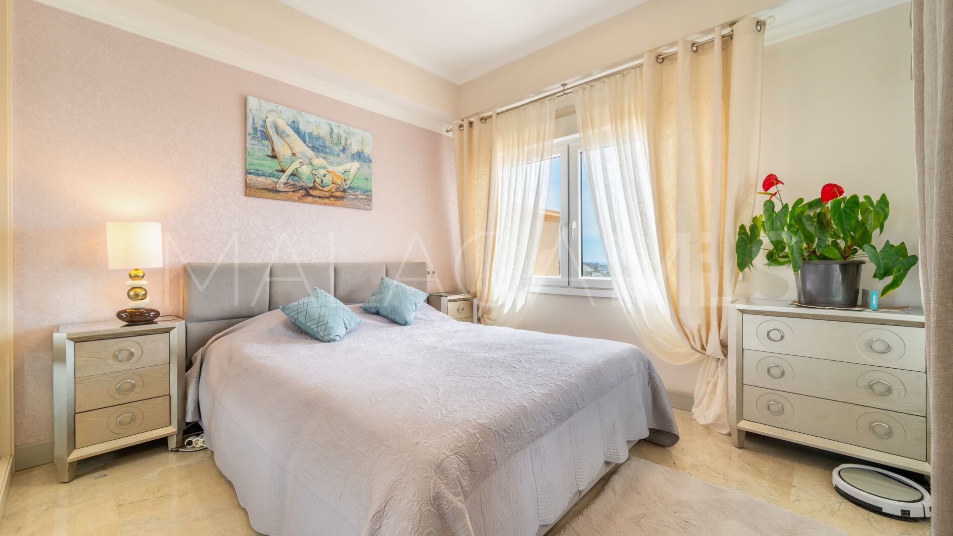 Appartement terrasse for sale in Elviria Hills