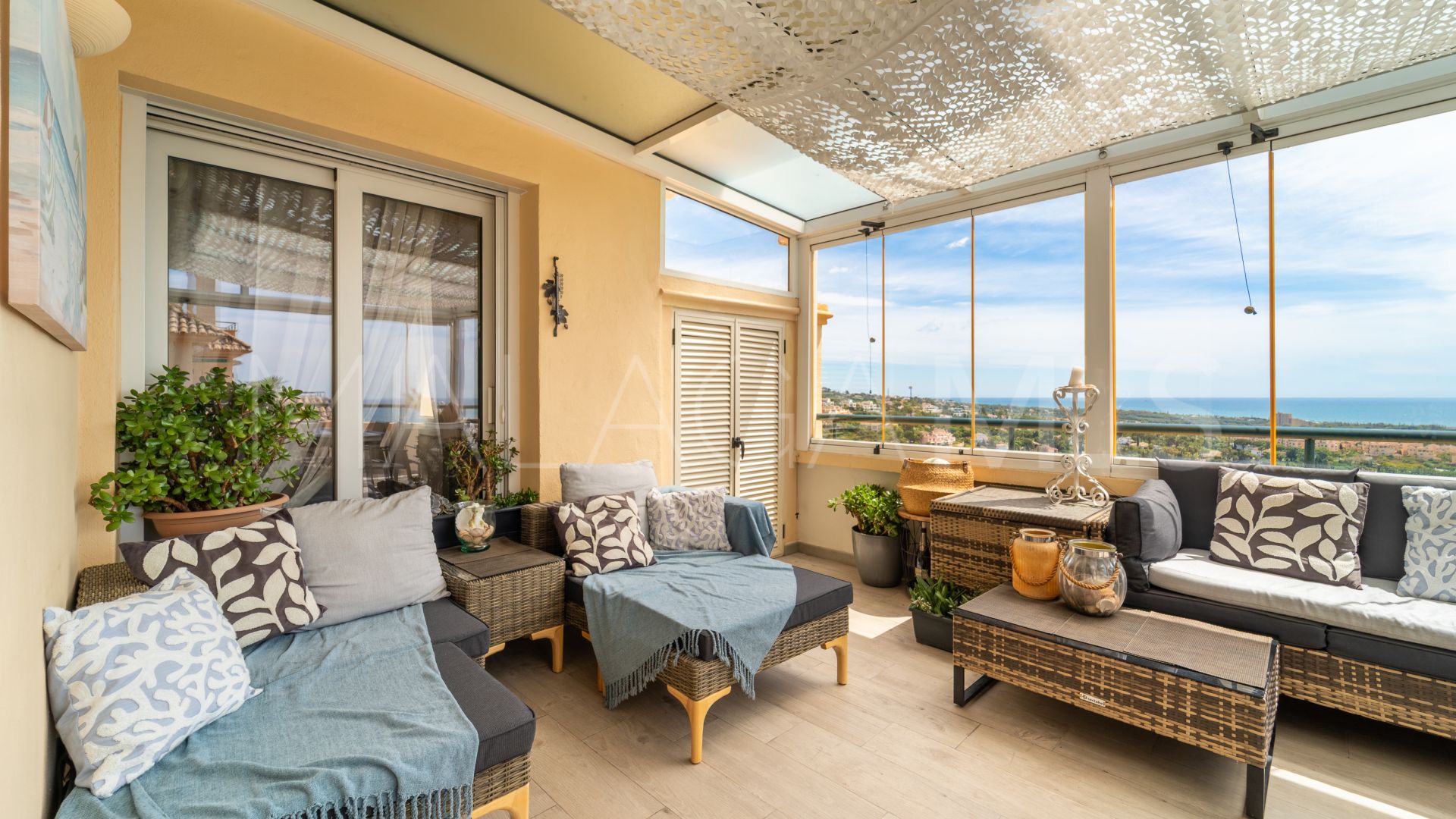 Appartement terrasse for sale in Elviria Hills