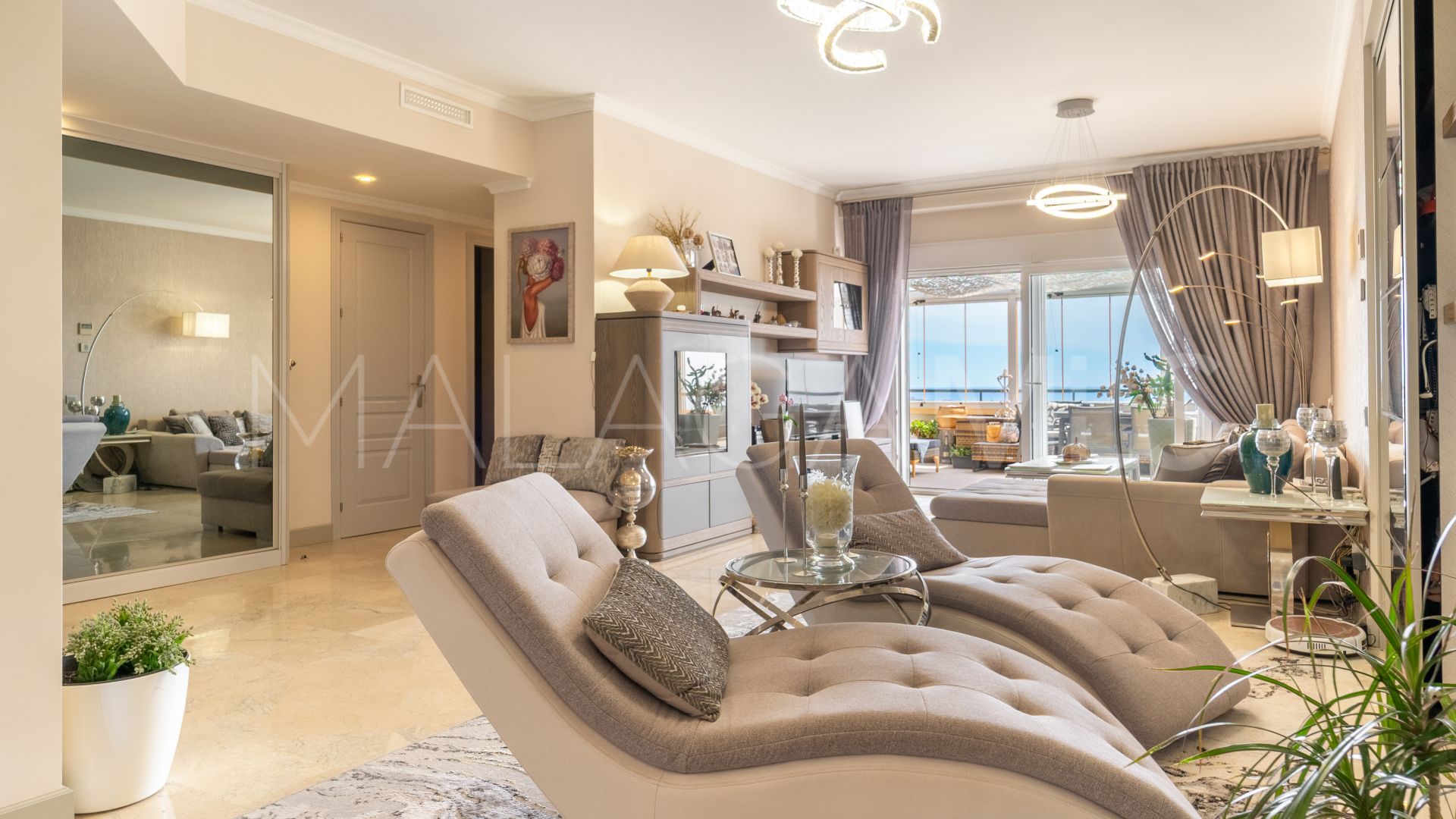 Appartement terrasse for sale in Elviria Hills