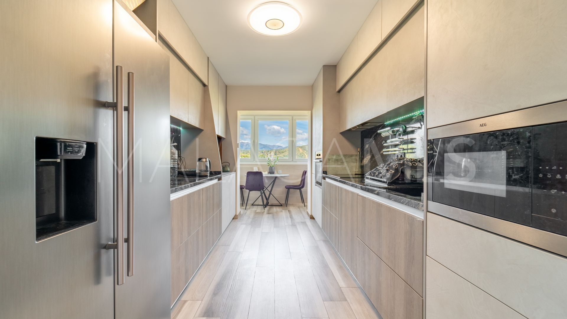 Appartement terrasse for sale in Elviria Hills