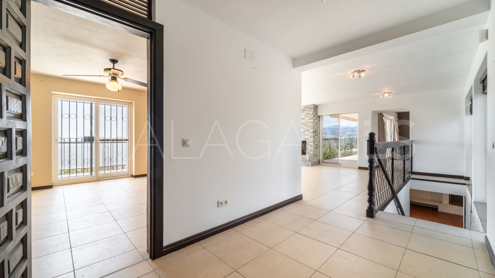 For sale villa in Nueva Andalucia