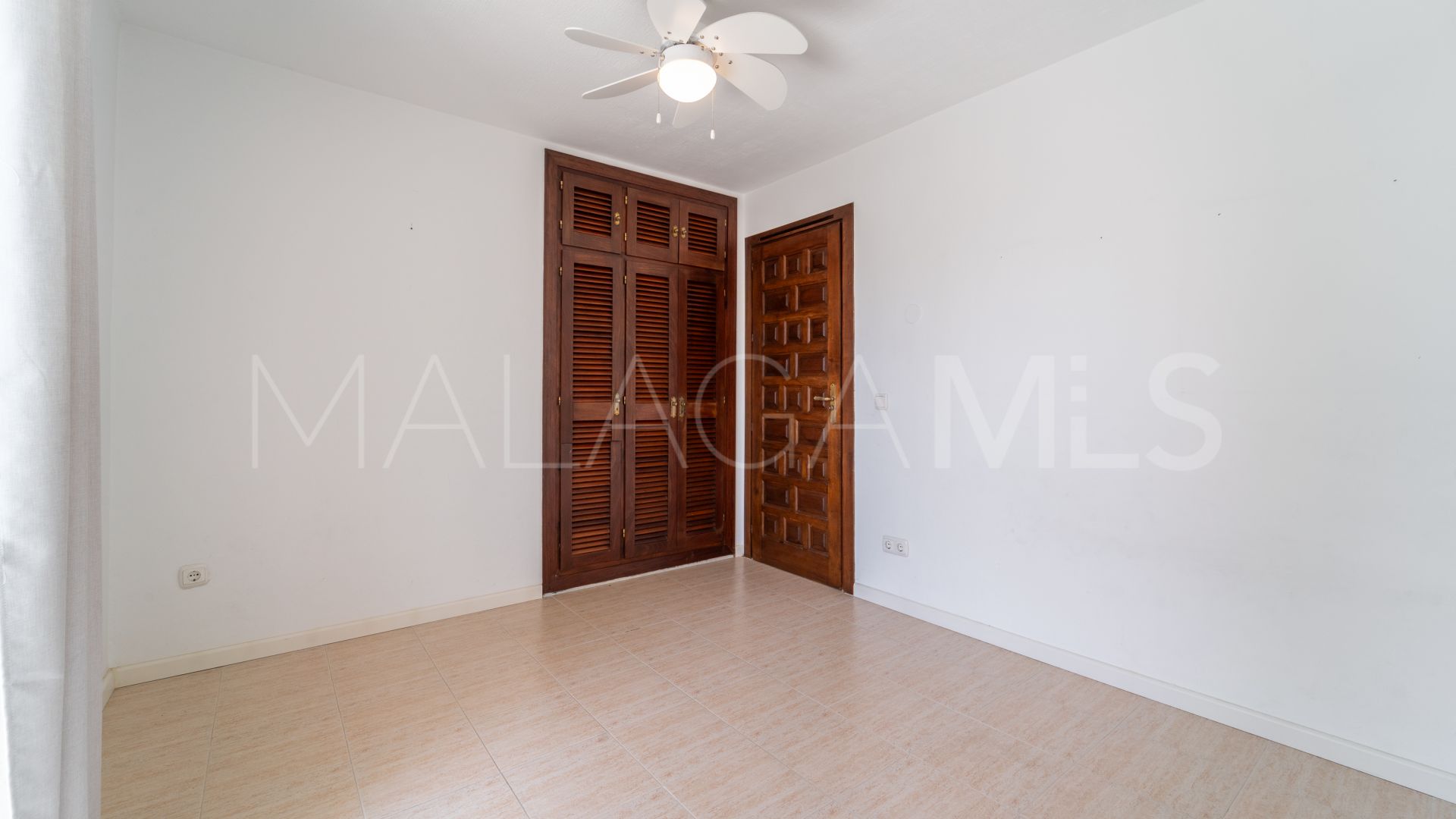 For sale villa in Nueva Andalucia