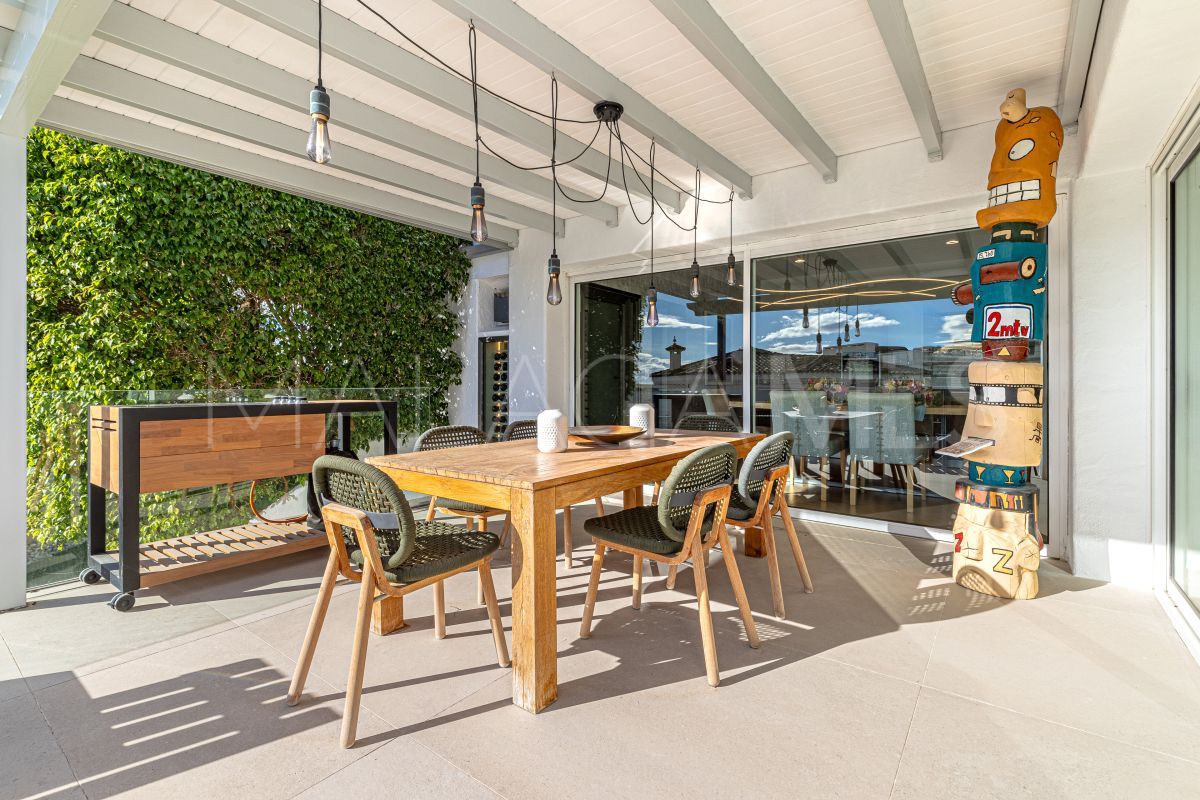 Villa for sale in Las Chapas