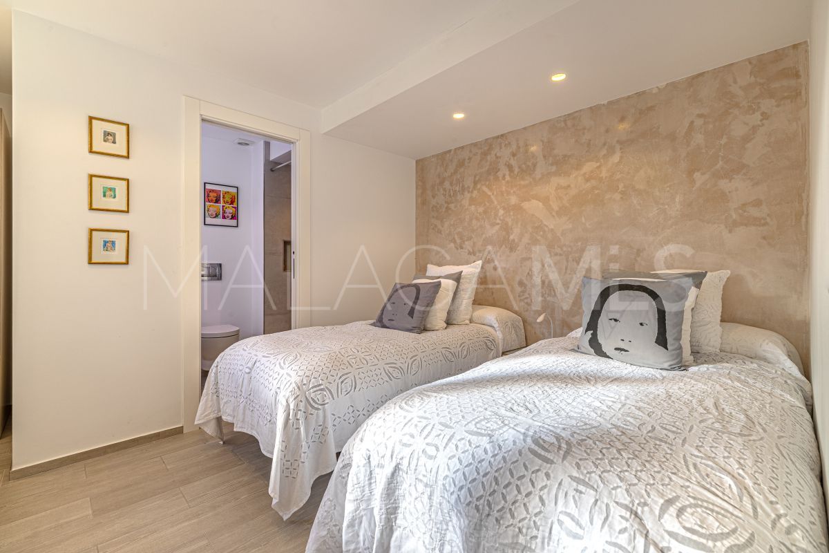 Villa for sale in Las Chapas