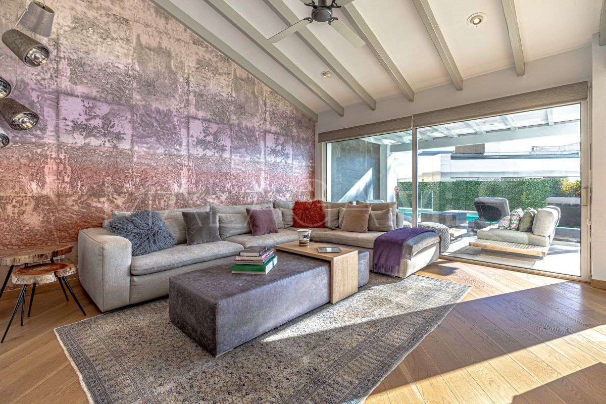 Villa for sale in Las Chapas