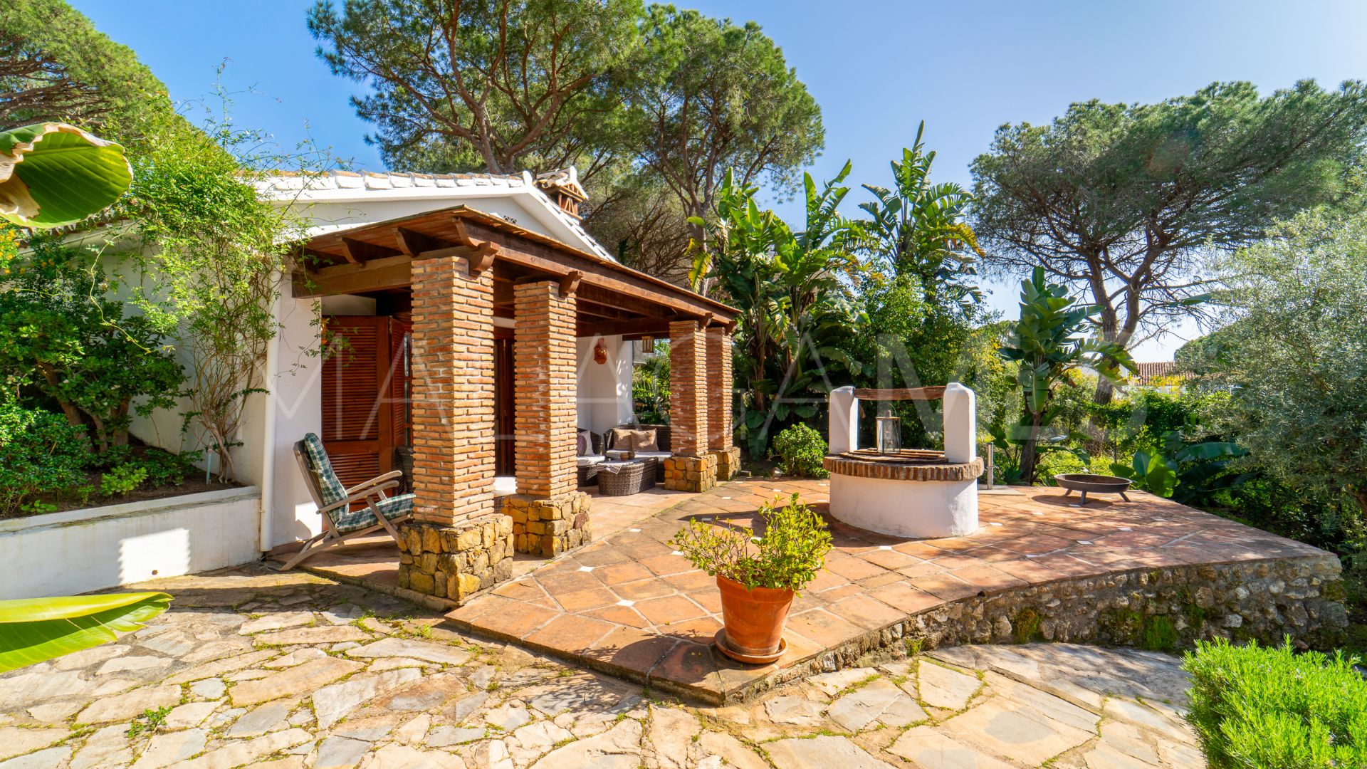 Villa for sale in Cerrado de Elviria