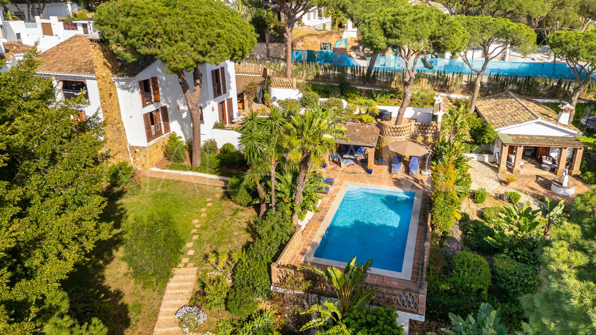 Villa for sale in Cerrado de Elviria