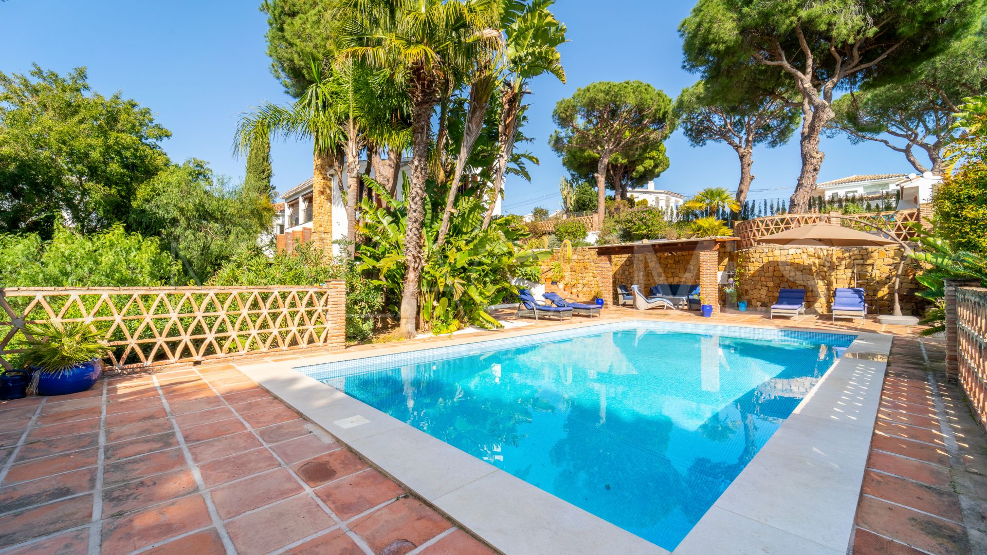 Villa for sale in Cerrado de Elviria