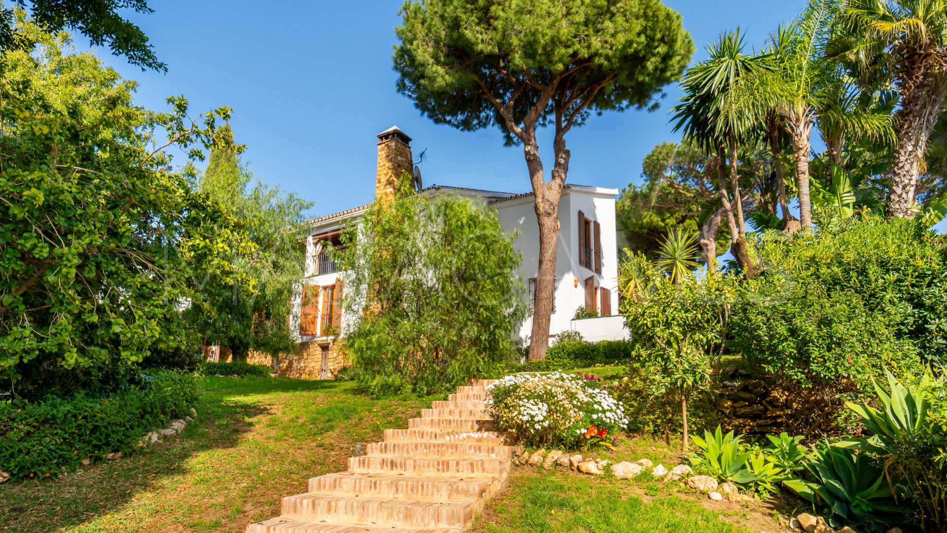 Villa for sale in Cerrado de Elviria