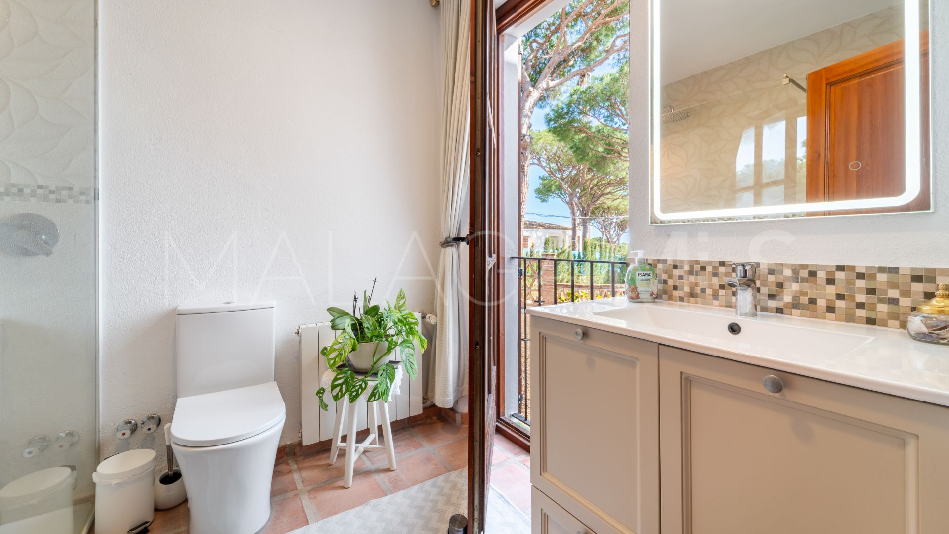 Villa for sale in Cerrado de Elviria