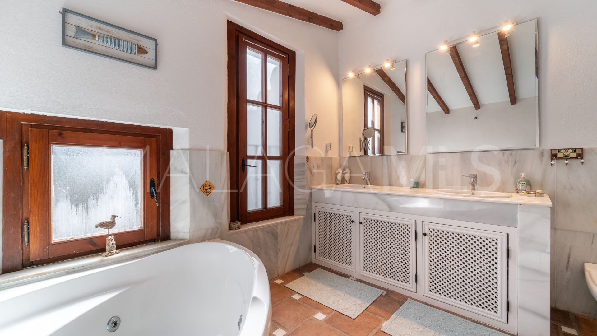 Villa for sale in Cerrado de Elviria