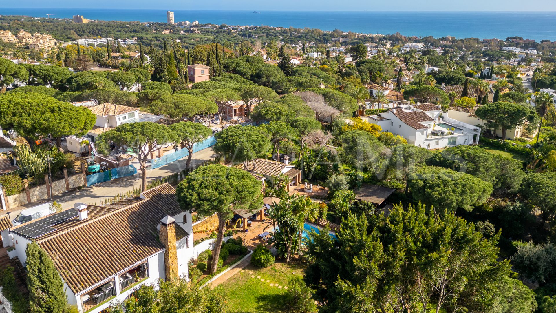 Villa for sale in Cerrado de Elviria