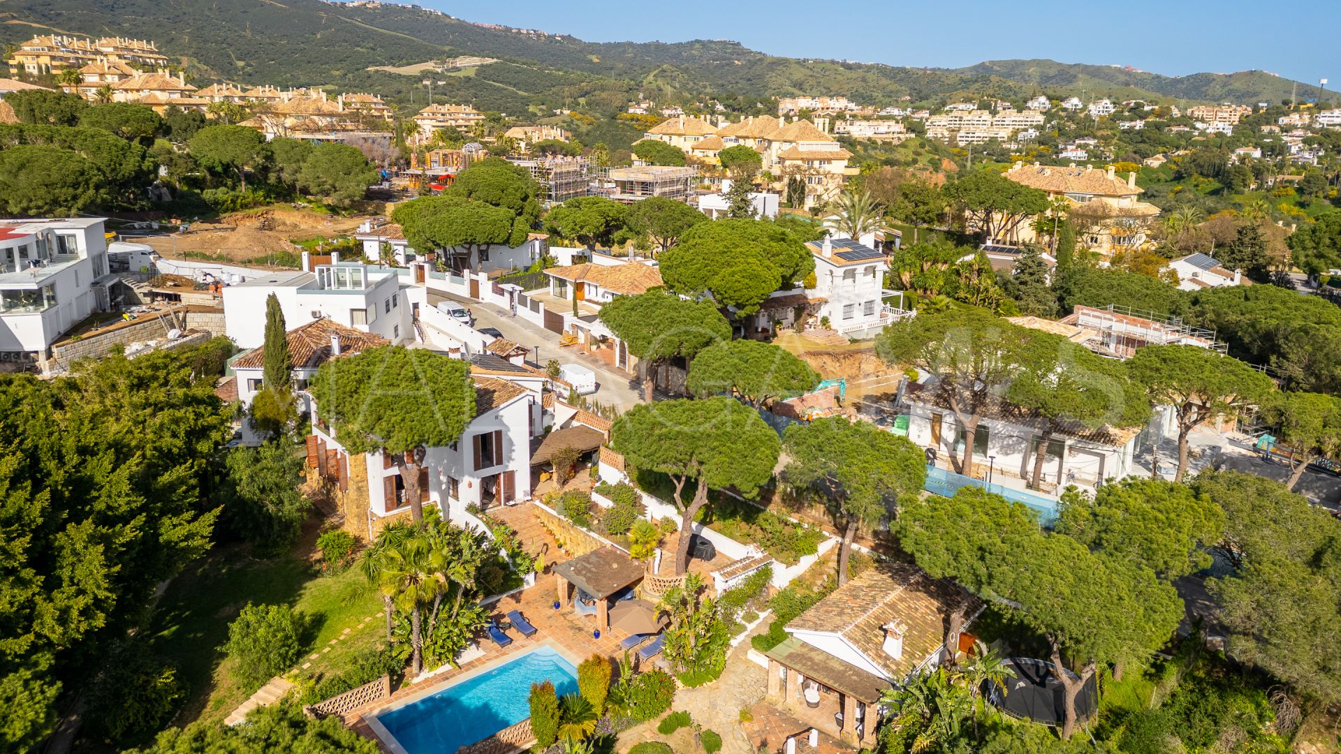 Villa for sale in Cerrado de Elviria