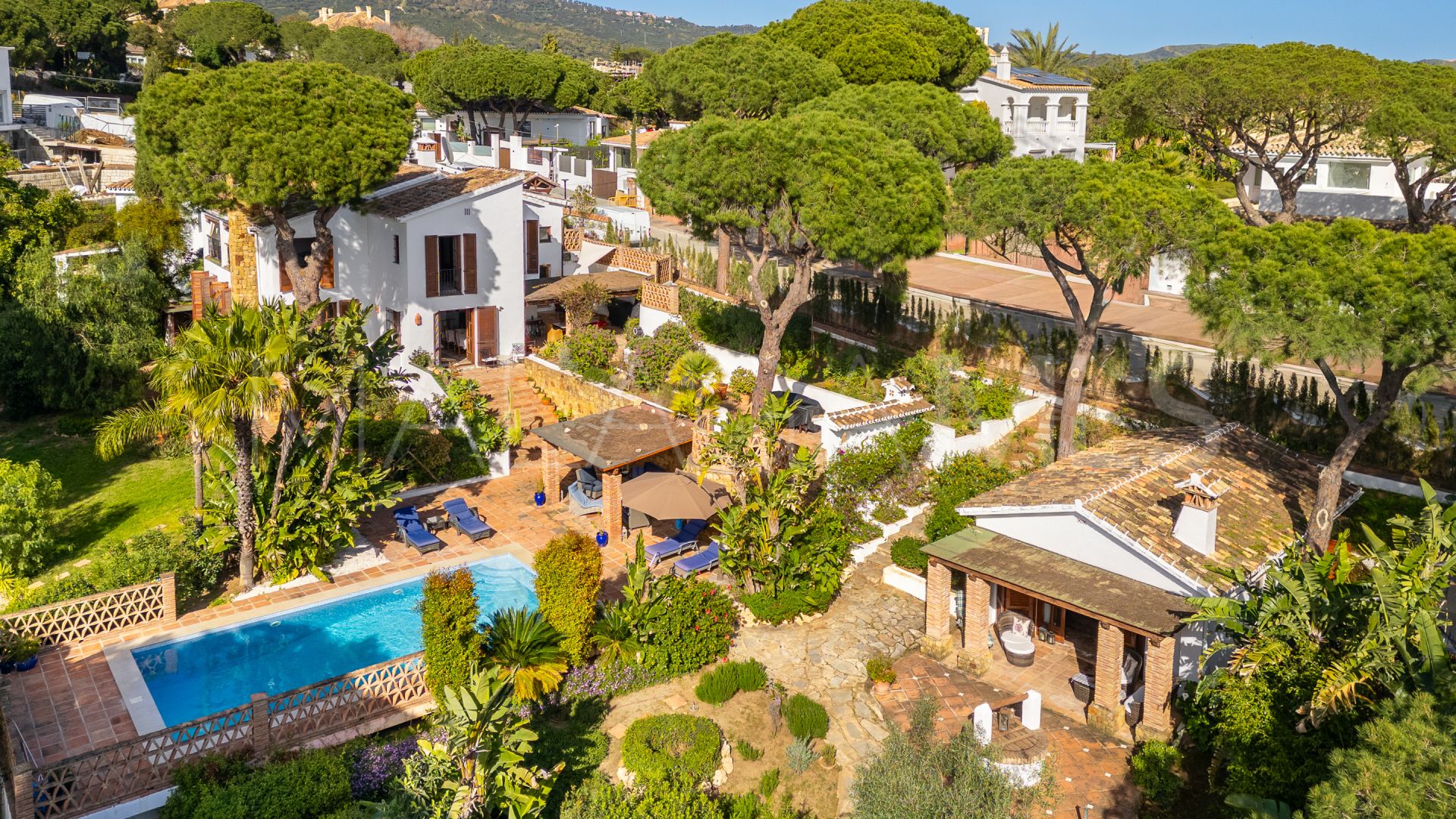 Villa for sale in Cerrado de Elviria