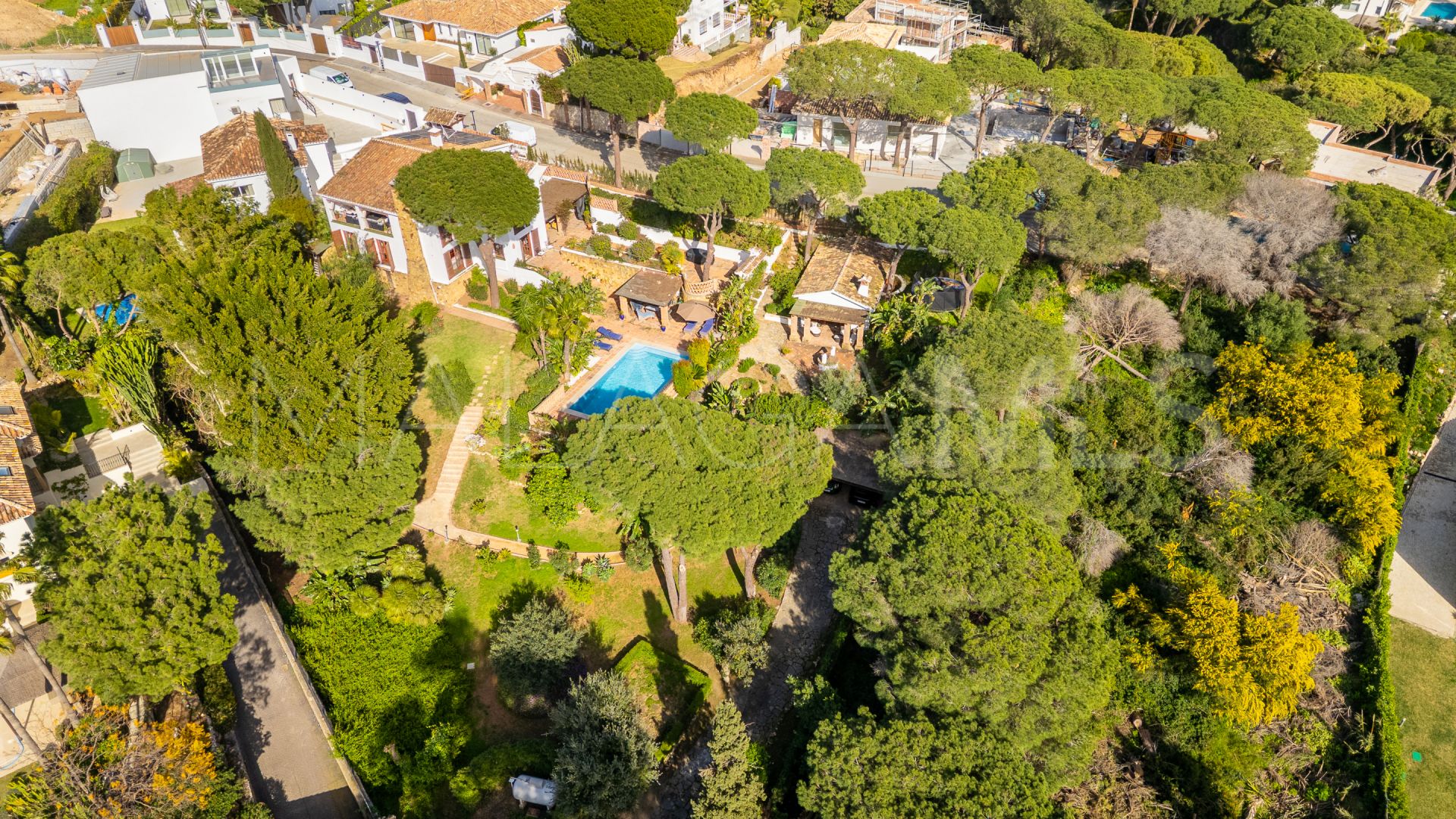 Villa for sale in Cerrado de Elviria