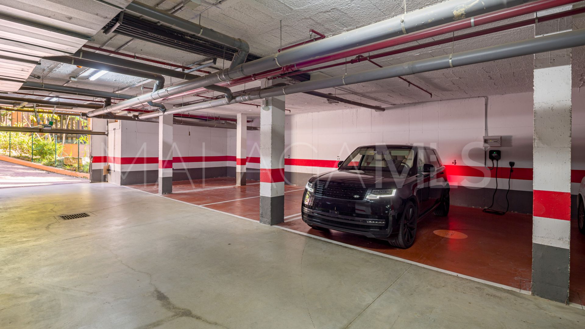 Apartamento planta baja for sale de 4 bedrooms in Alminar de Marbella