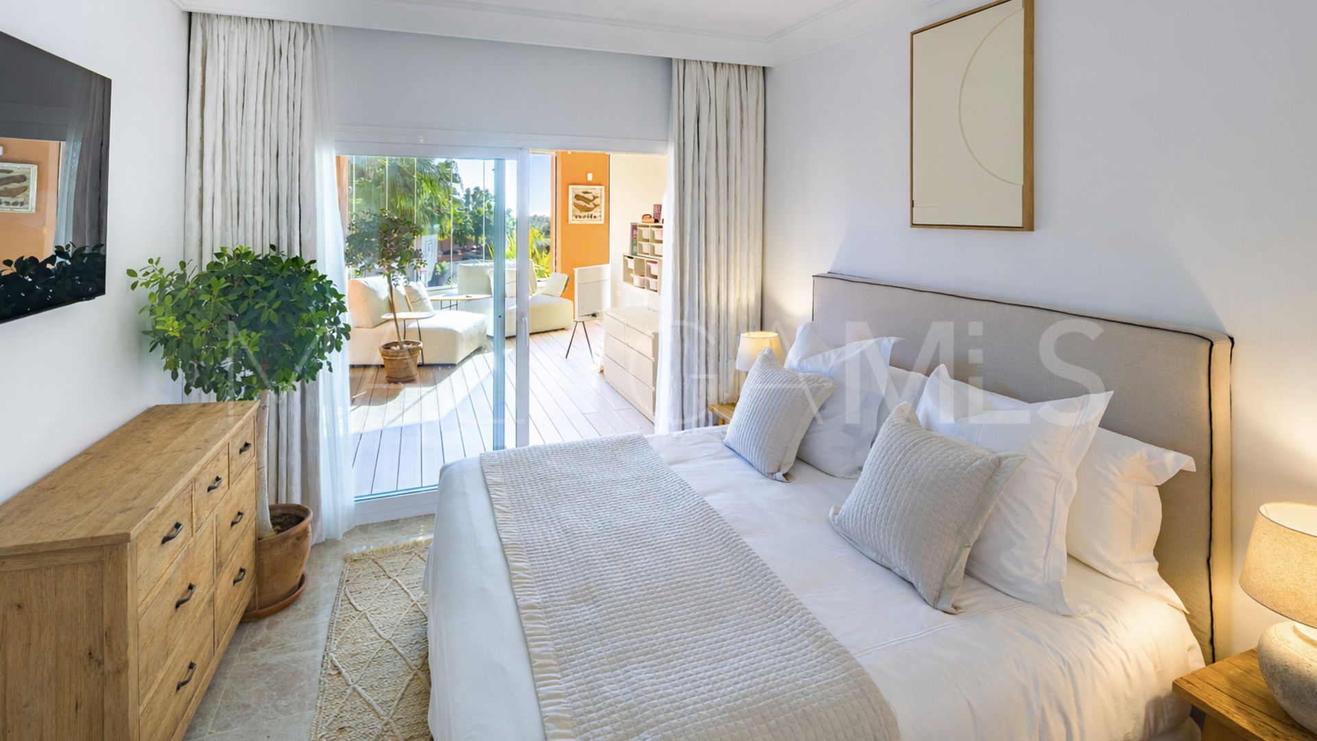 Apartamento planta baja for sale de 4 bedrooms in Alminar de Marbella