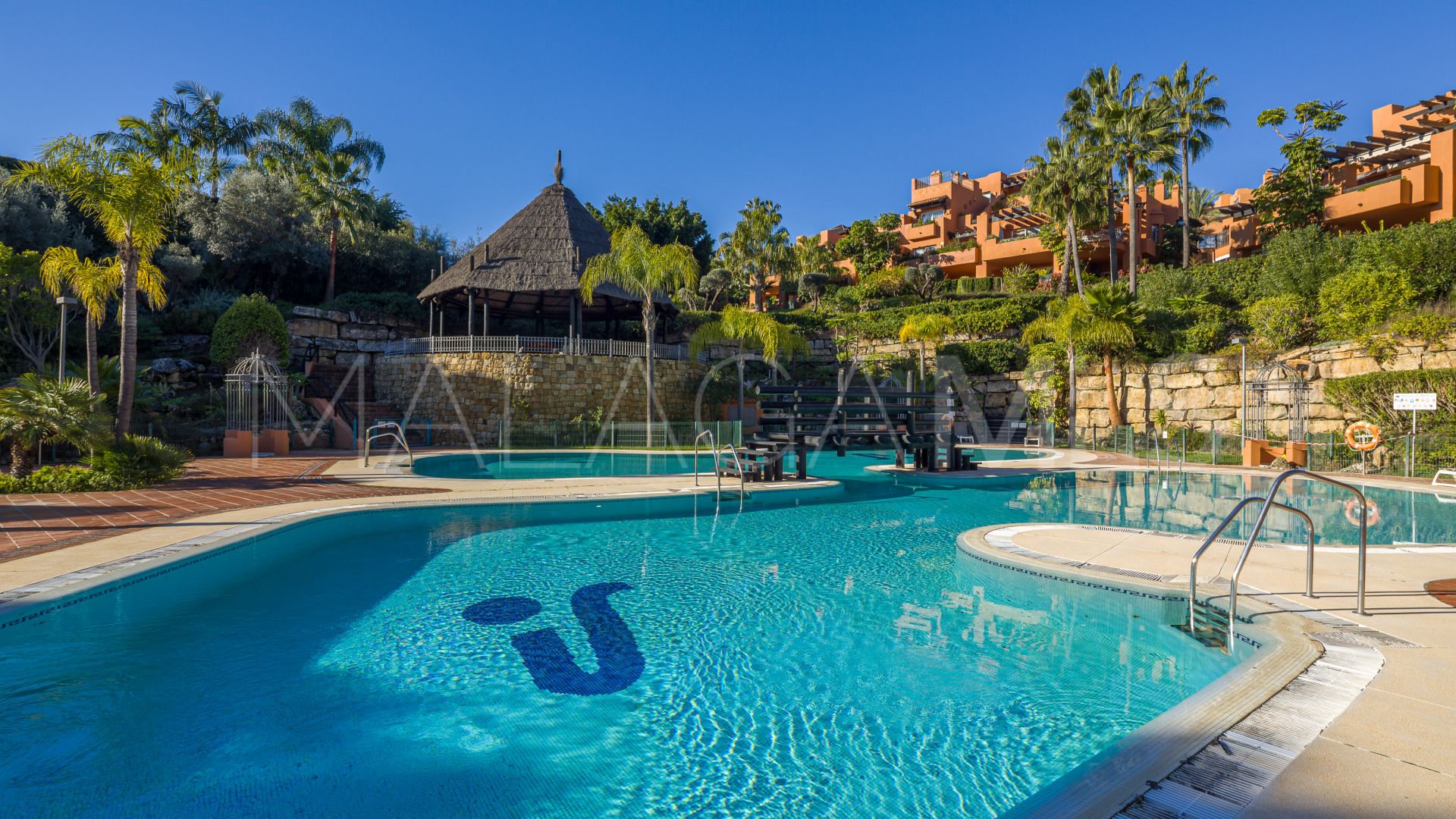 Apartamento planta baja for sale de 4 bedrooms in Alminar de Marbella