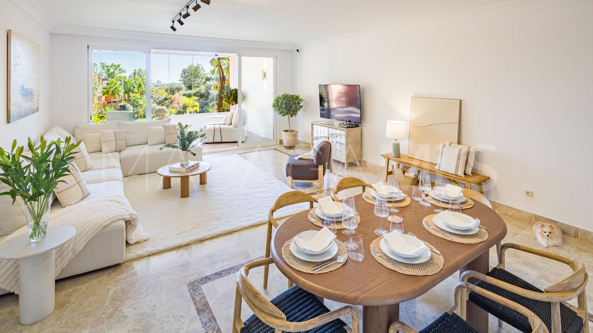 Apartamento planta baja for sale de 4 bedrooms in Alminar de Marbella