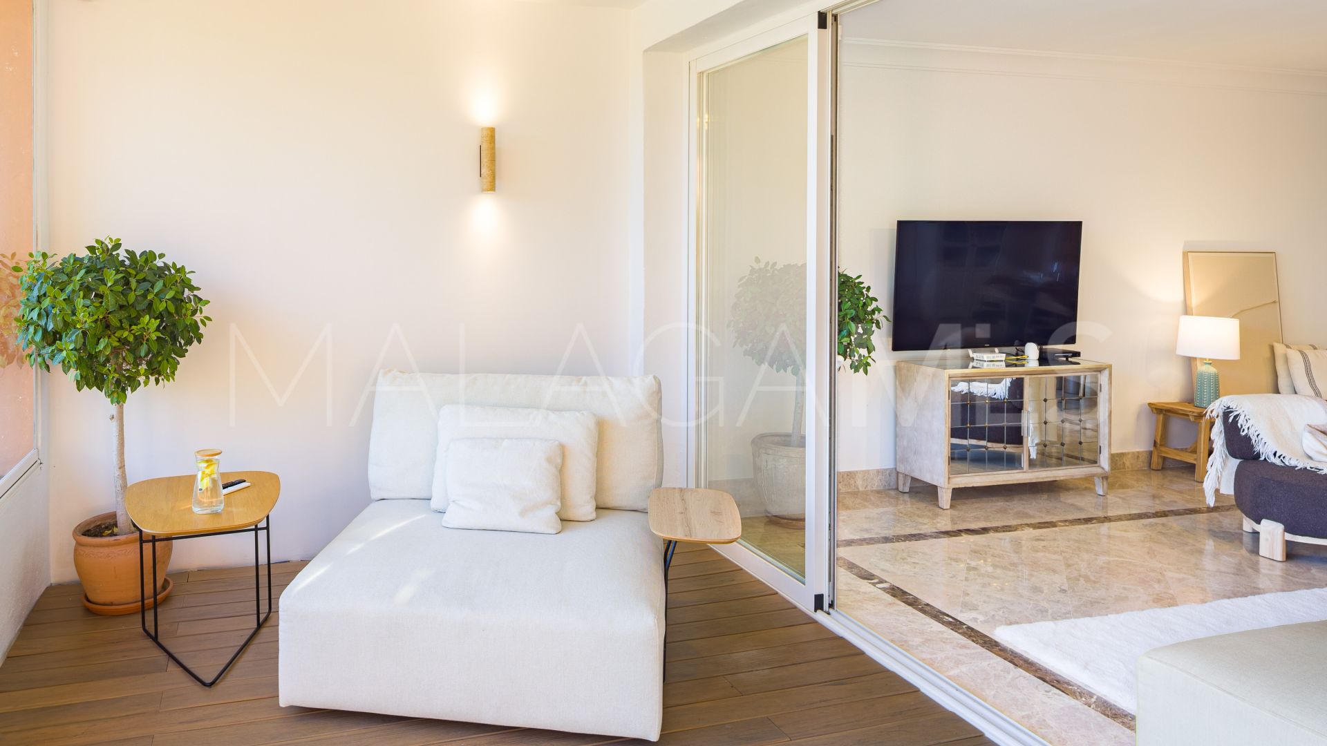 Apartamento planta baja for sale de 4 bedrooms in Alminar de Marbella