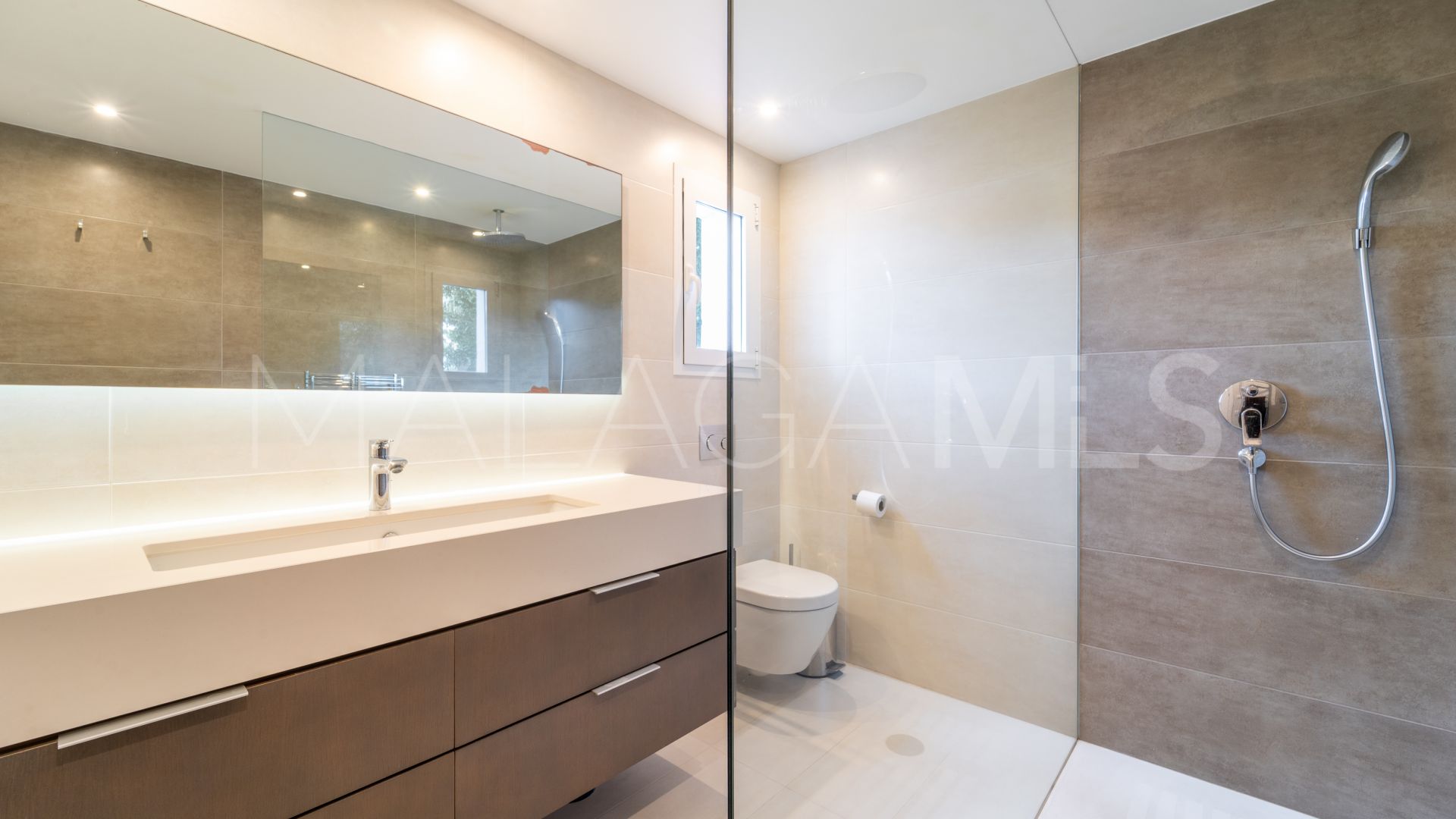 Zweistöckiges penthouse for sale in Marina Puente Romano