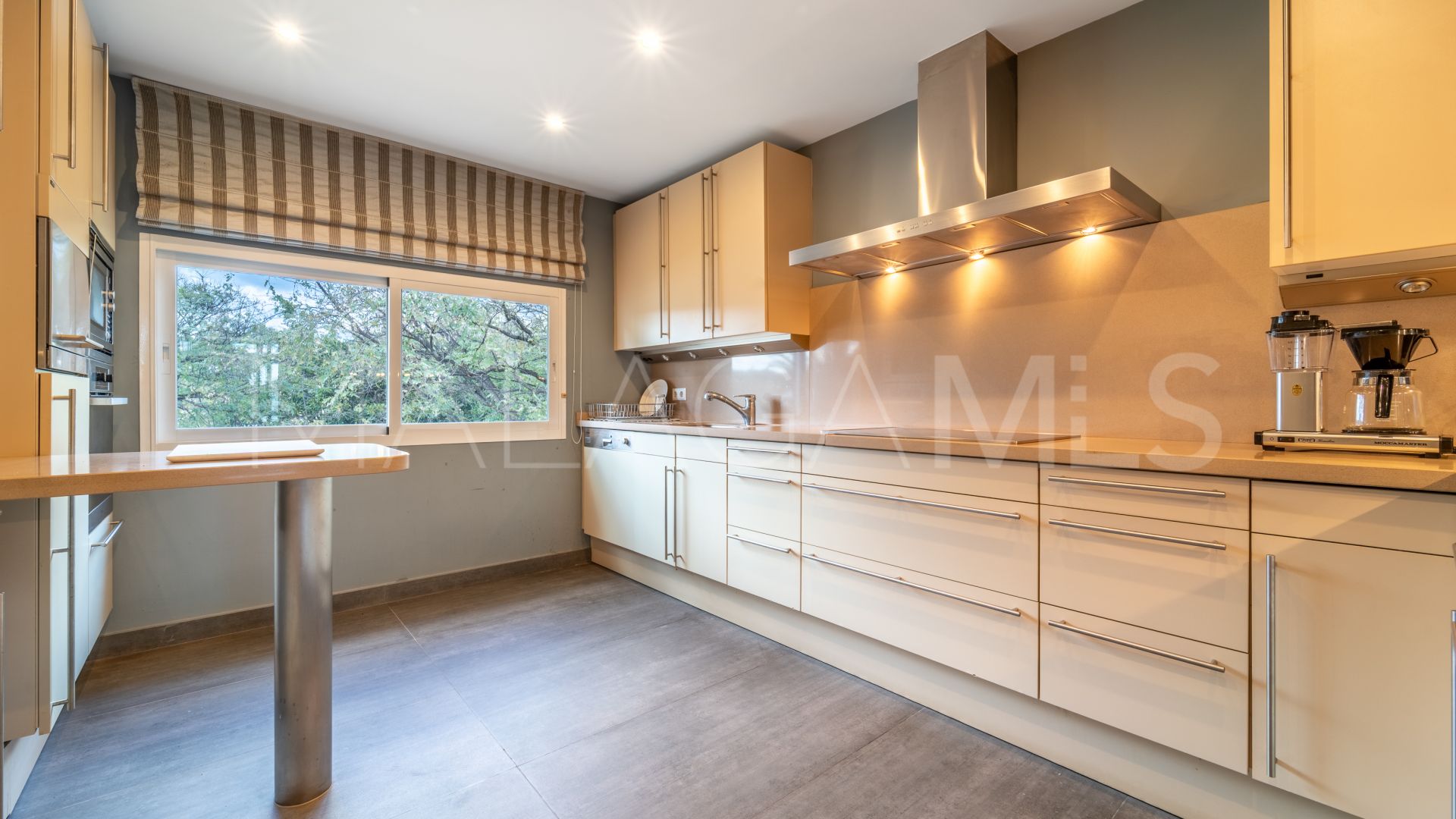 Zweistöckiges penthouse for sale in Marina Puente Romano