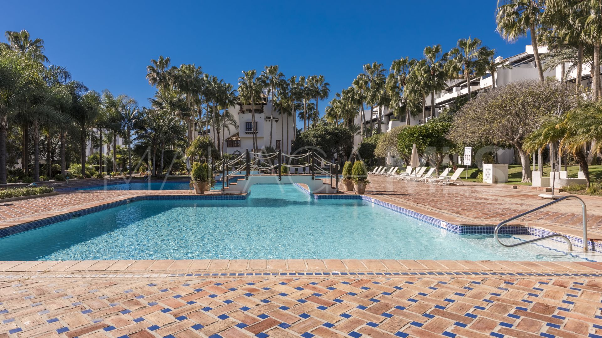 Zweistöckiges penthouse for sale in Marina Puente Romano