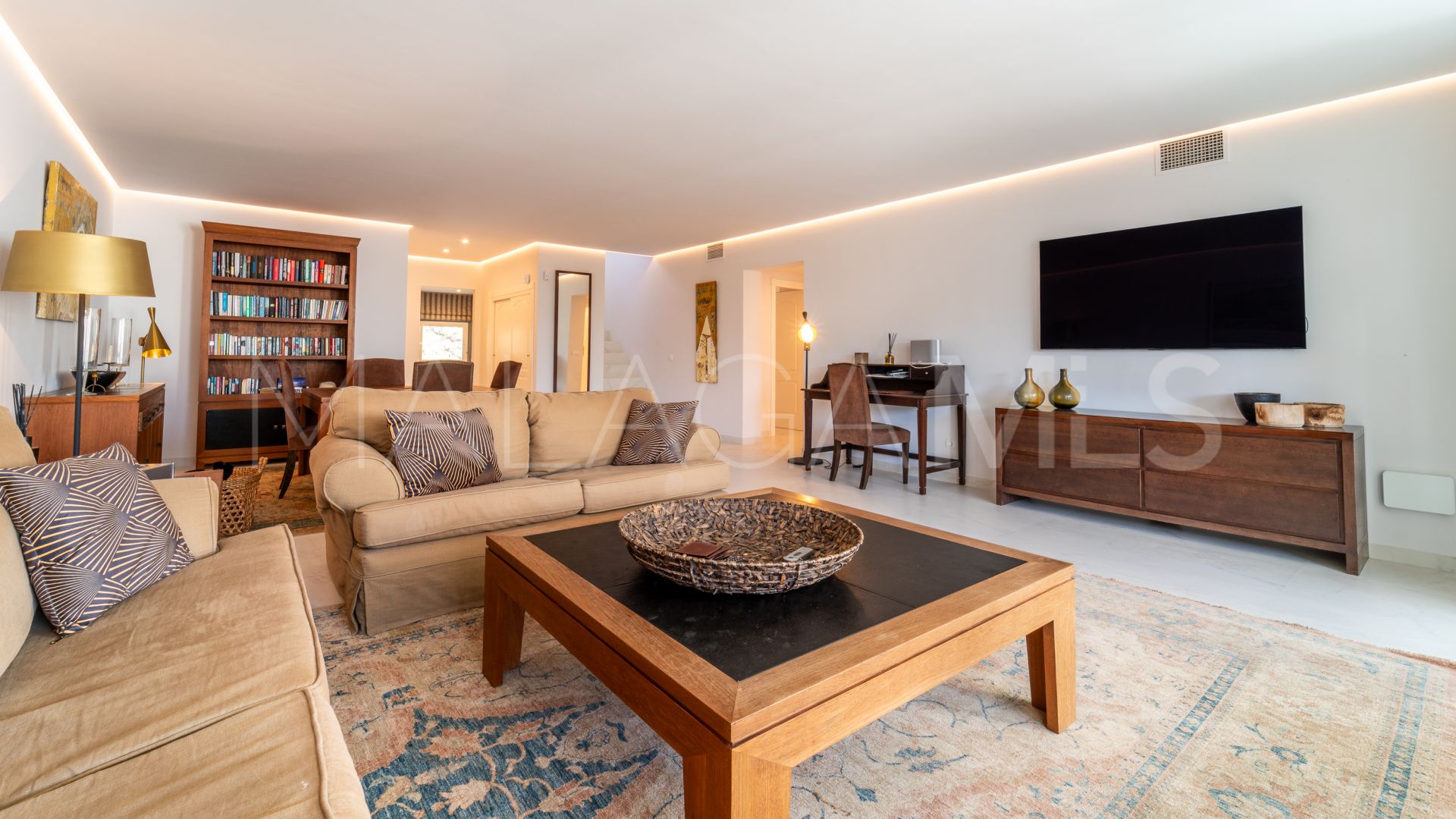 Zweistöckiges penthouse for sale in Marina Puente Romano