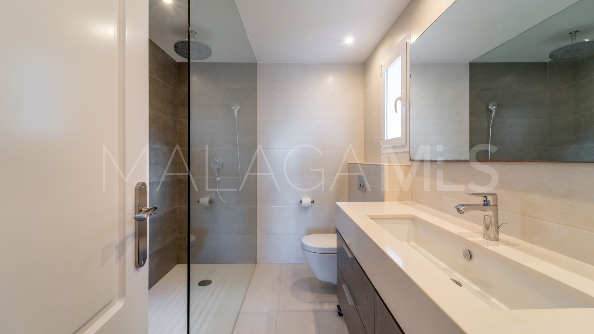 Zweistöckiges penthouse for sale in Marina Puente Romano