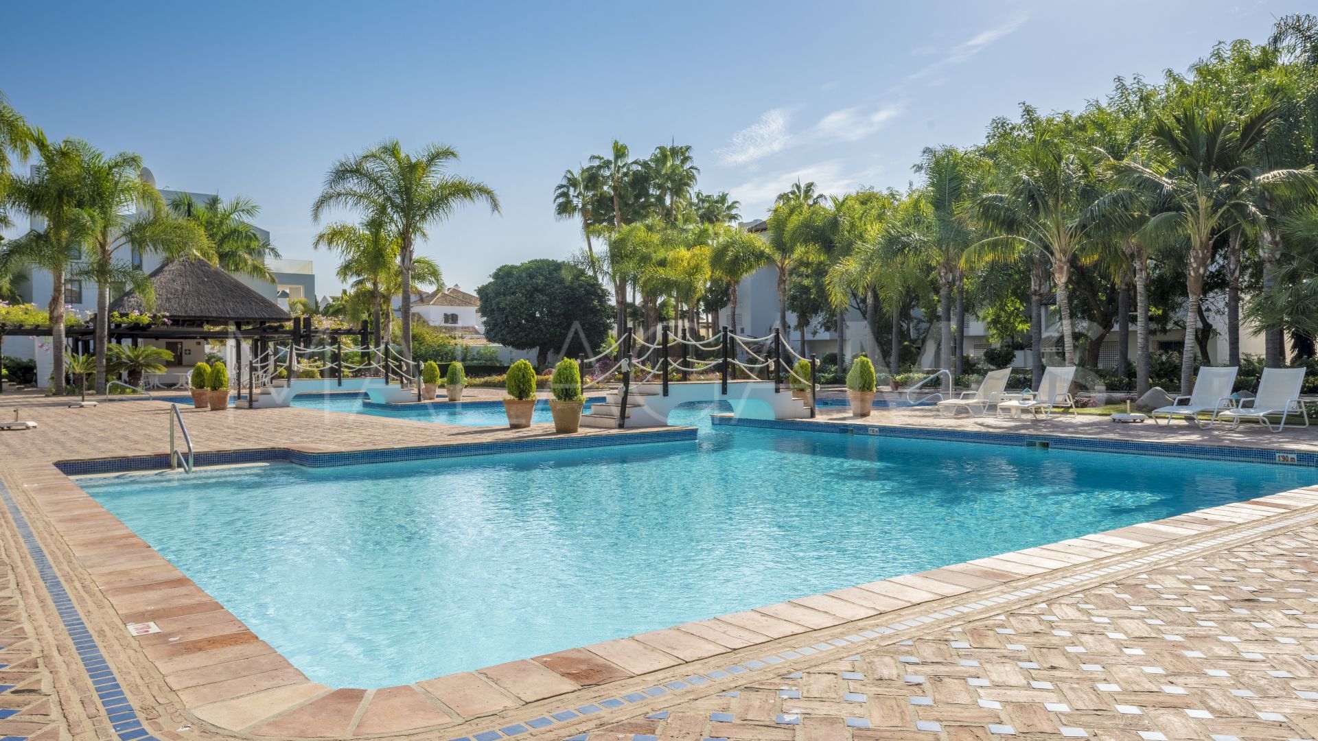 Zweistöckiges penthouse for sale in Marina Puente Romano