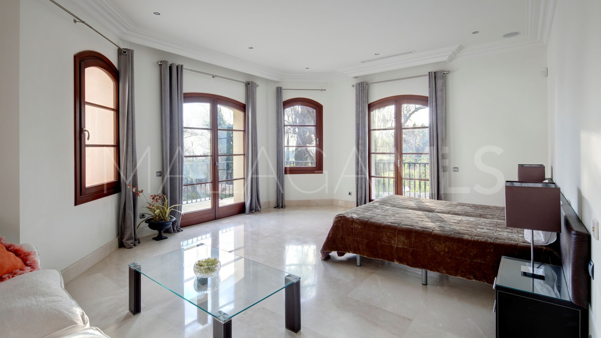 Villa for sale in Los Picos de Nagüeles