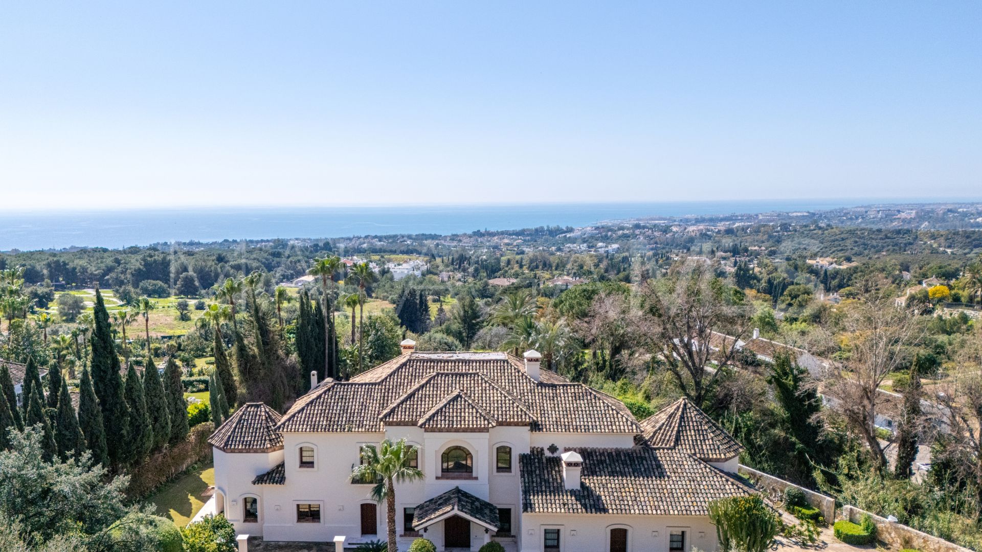 Villa for sale in Los Picos de Nagüeles