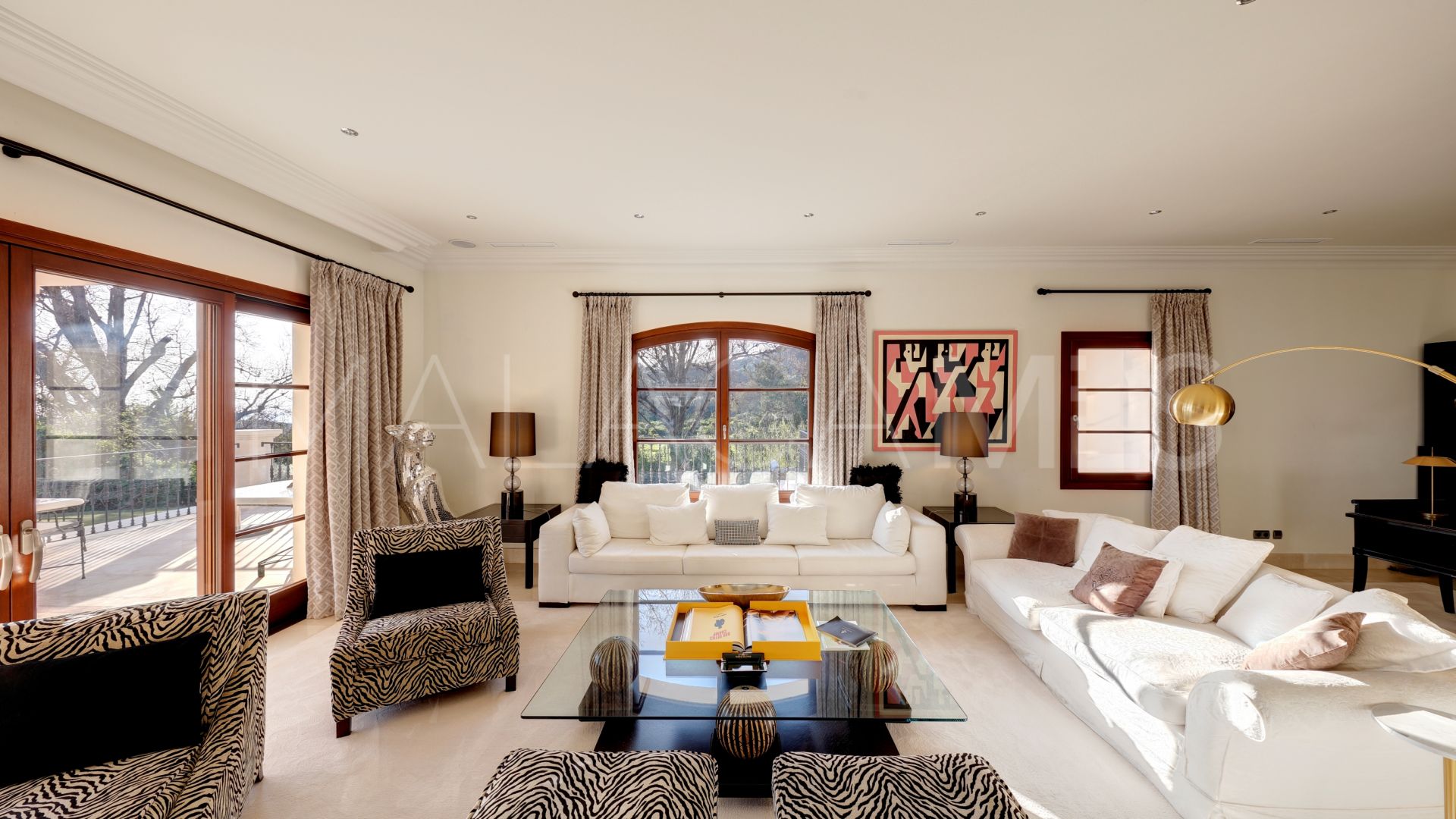 Villa for sale in Los Picos de Nagüeles