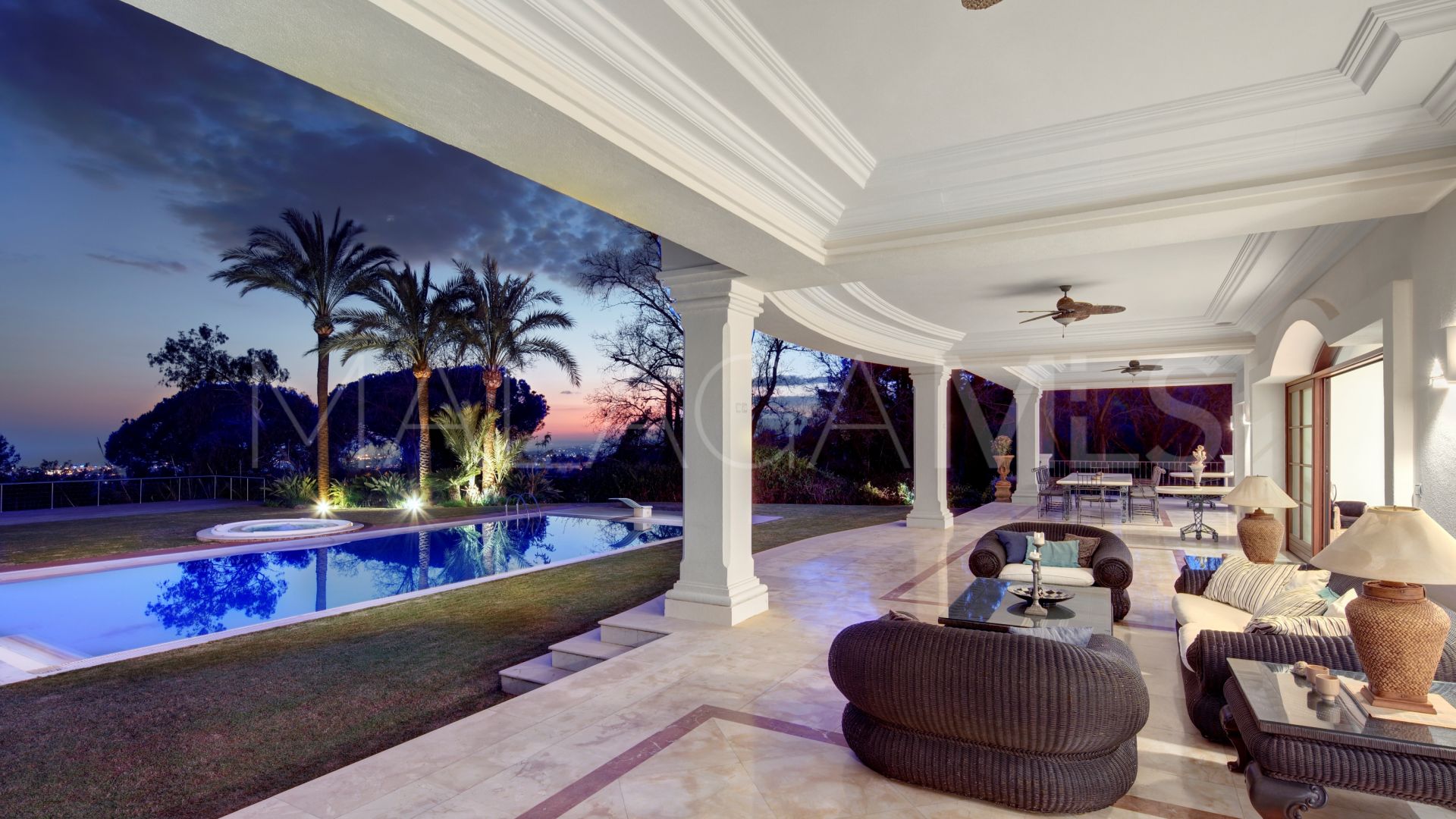 Villa for sale in Los Picos de Nagüeles