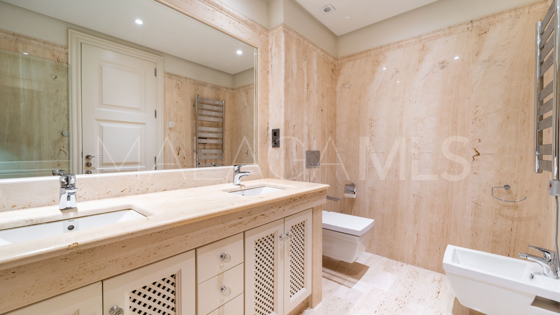 For sale ground floor apartment with 2 bedrooms in Doncella Beach