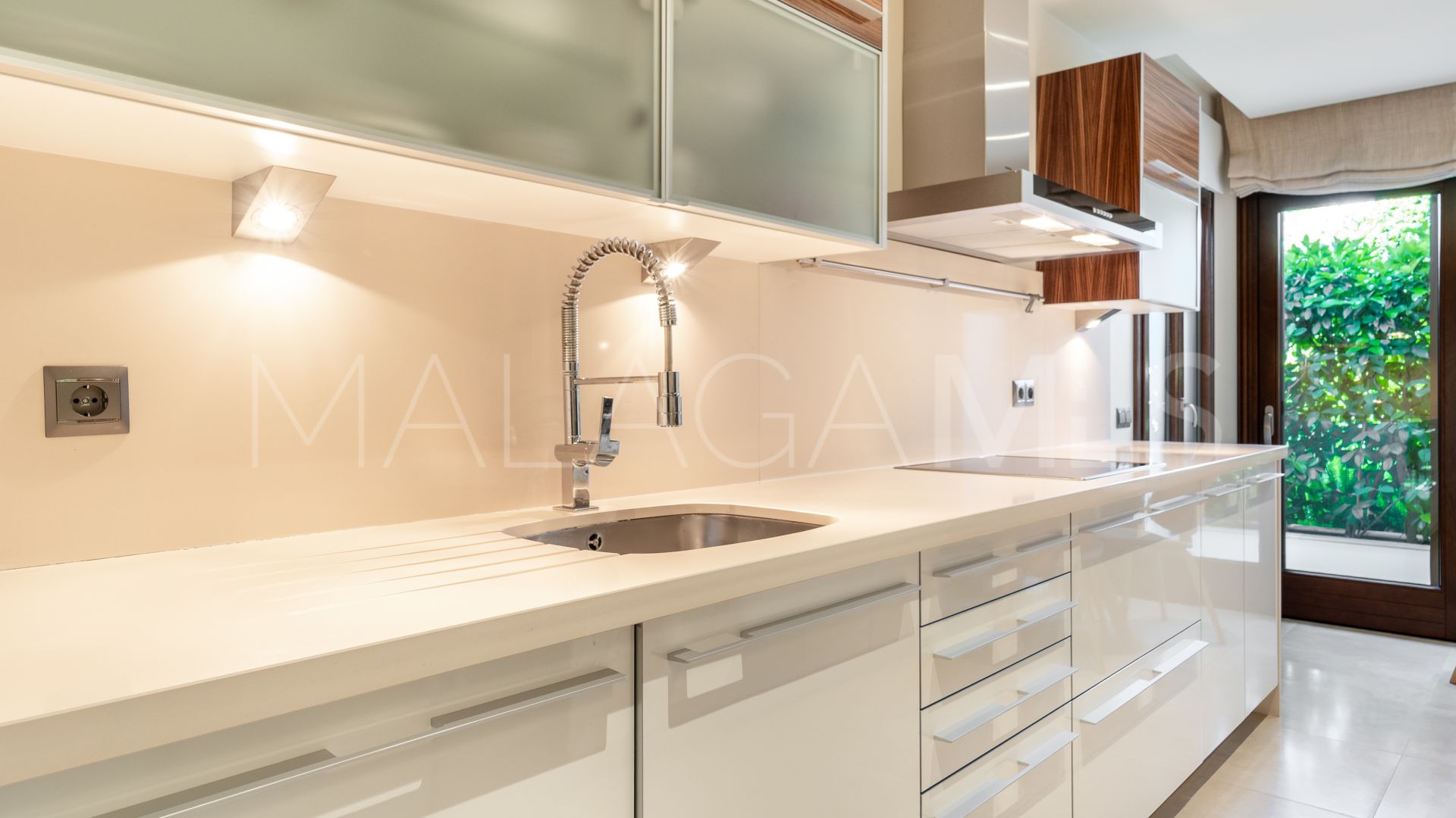 For sale ground floor apartment with 2 bedrooms in Doncella Beach