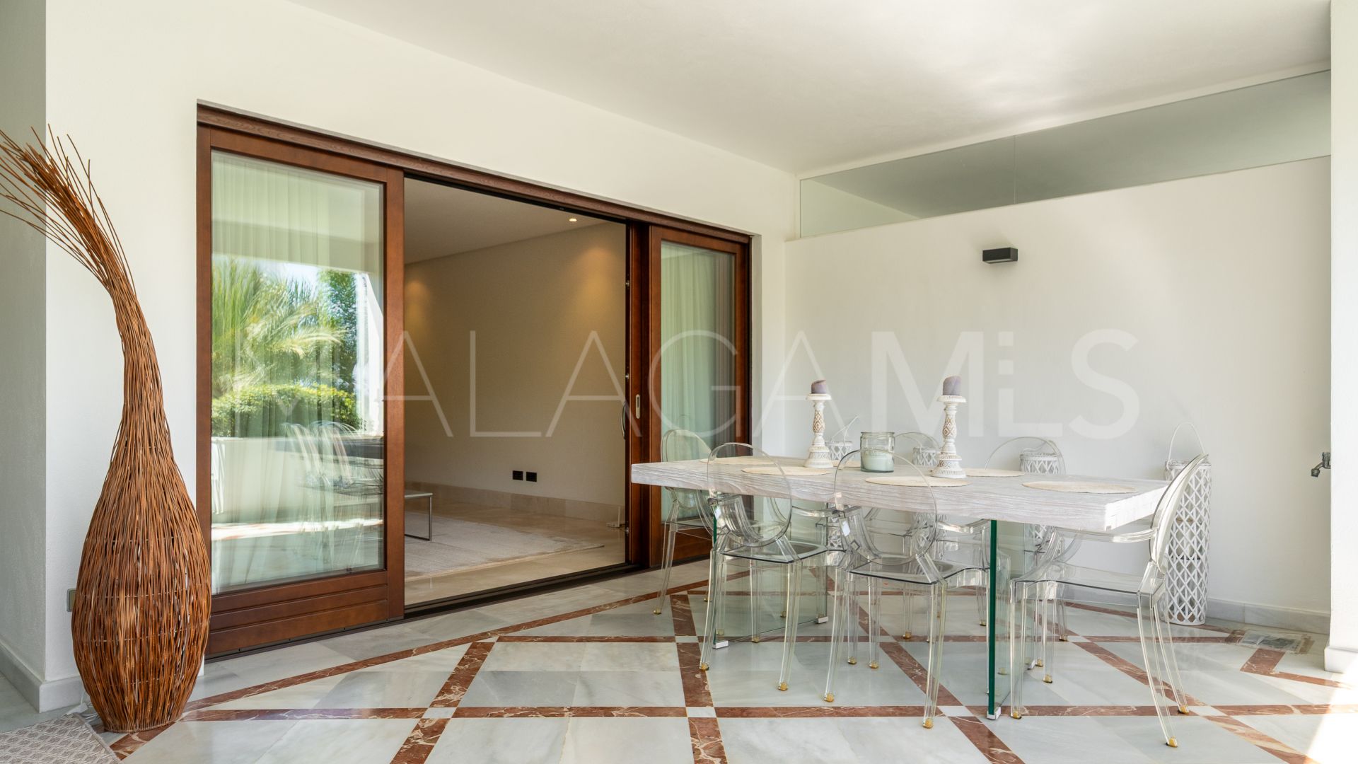 For sale ground floor apartment with 2 bedrooms in Doncella Beach