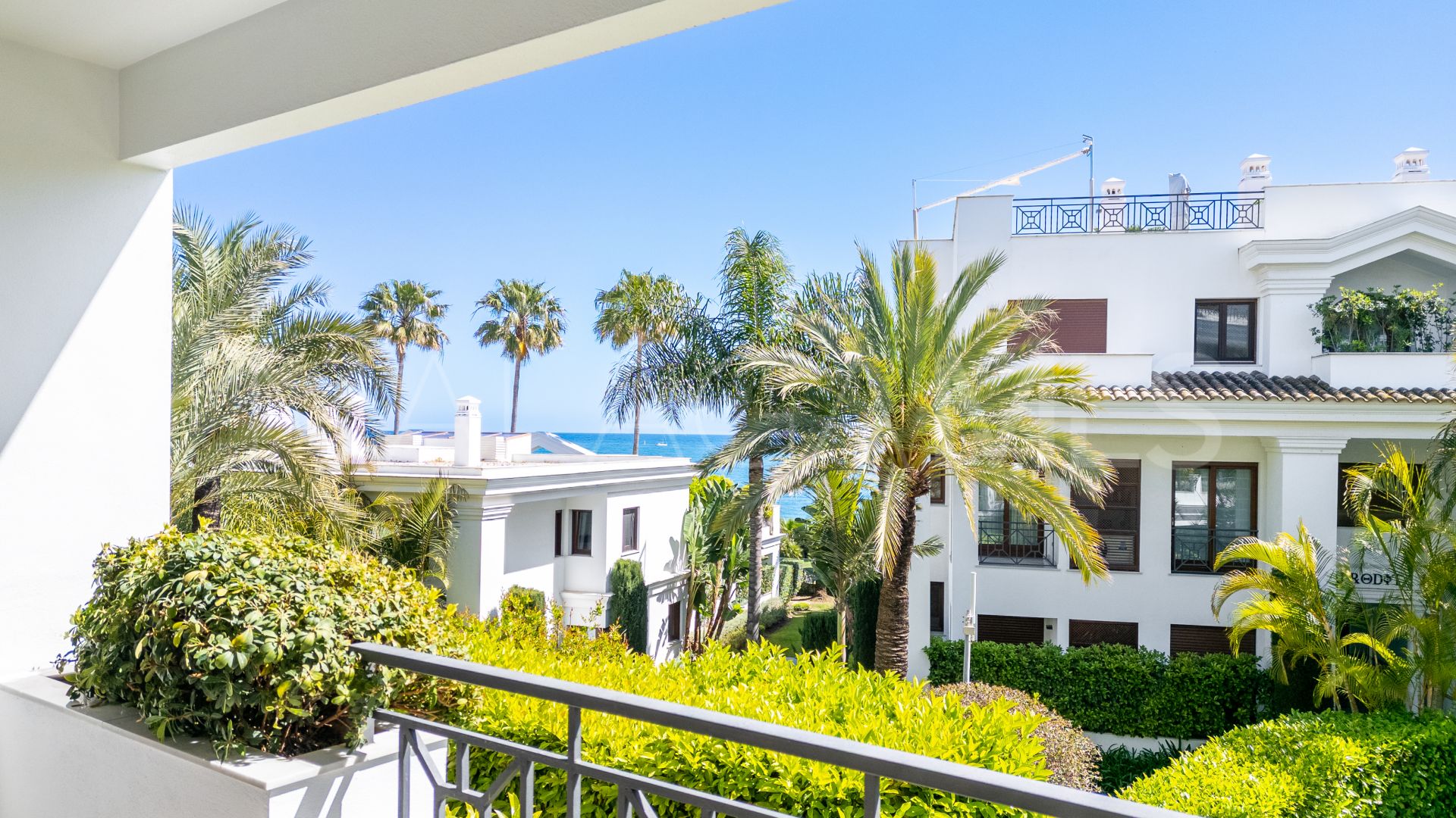 For sale ground floor apartment with 2 bedrooms in Doncella Beach