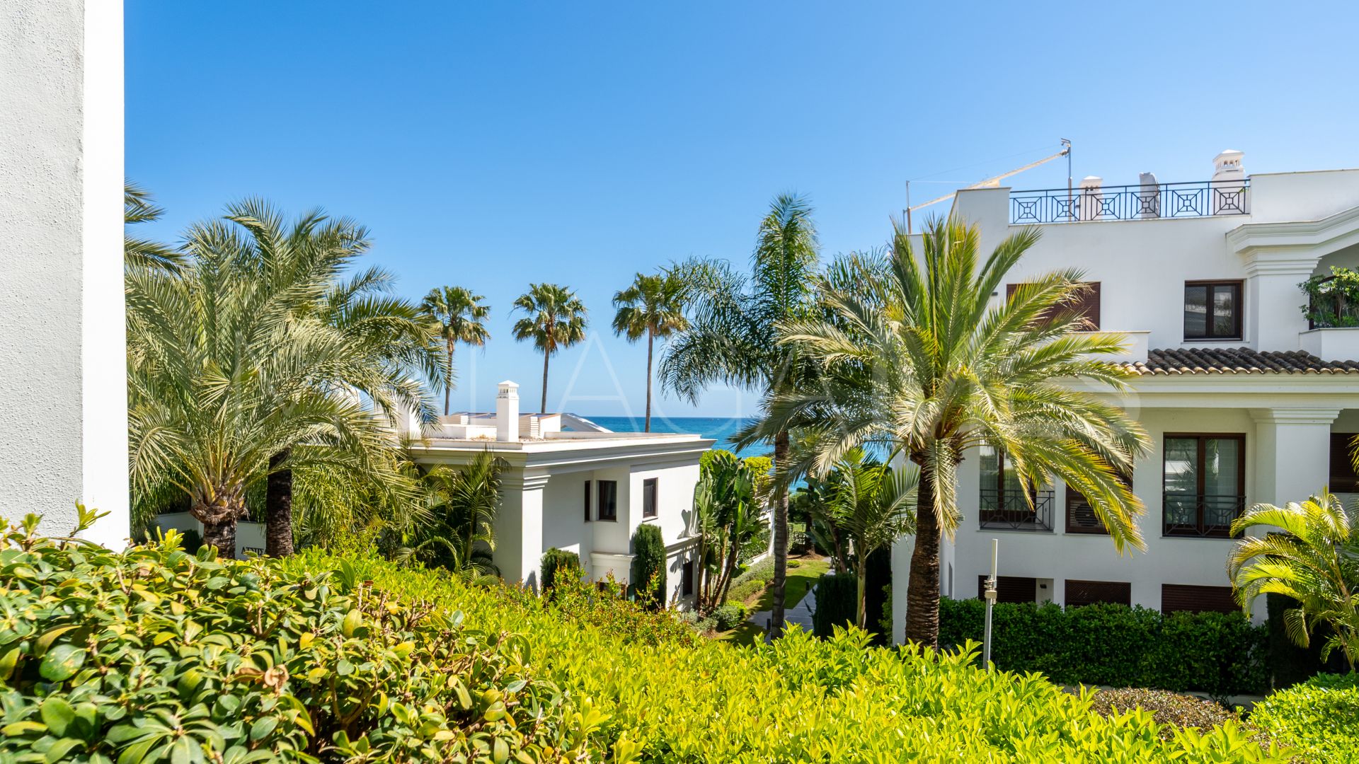 For sale ground floor apartment with 2 bedrooms in Doncella Beach