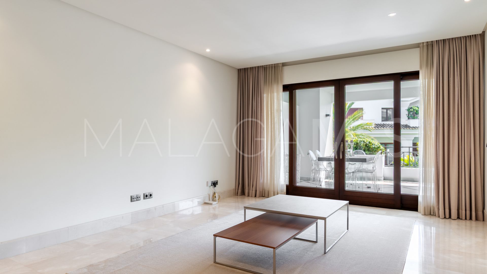 For sale ground floor apartment with 2 bedrooms in Doncella Beach