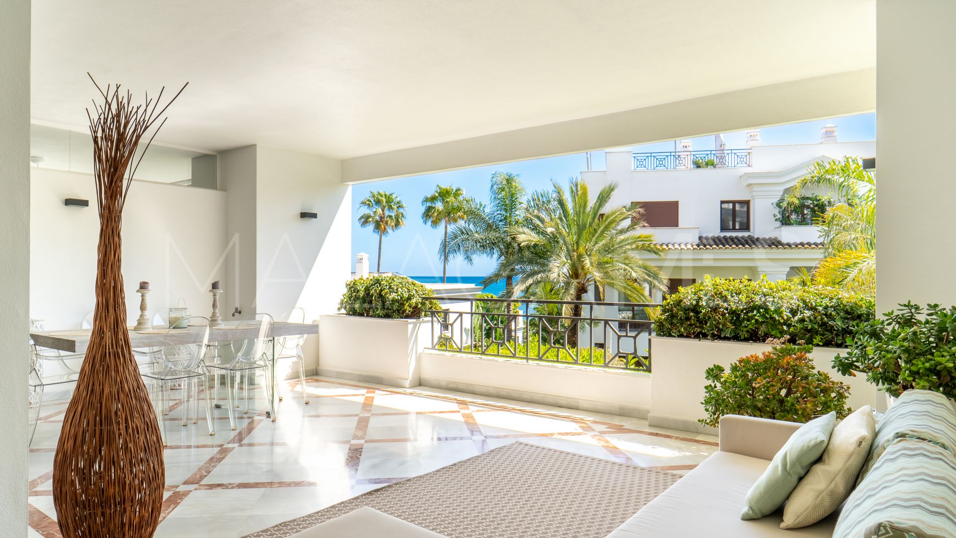 For sale ground floor apartment with 2 bedrooms in Doncella Beach