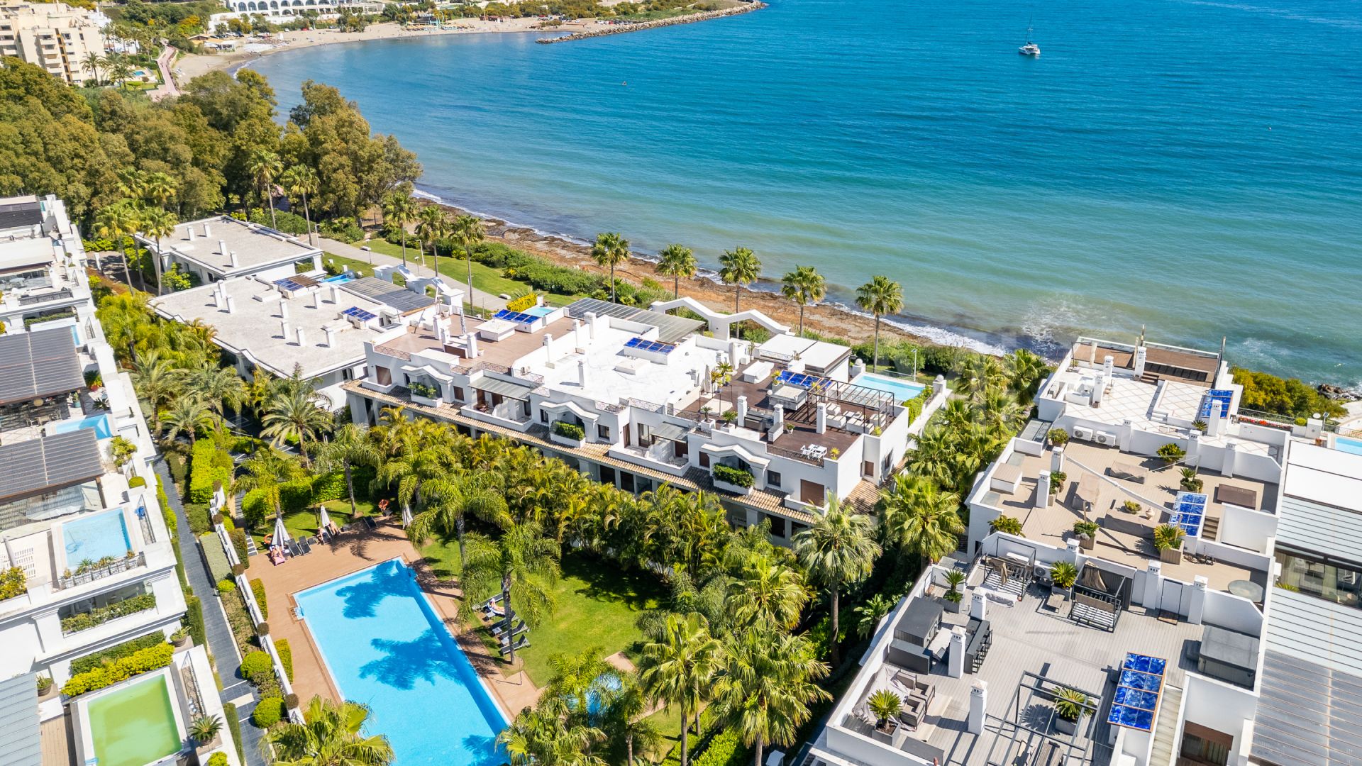 For sale ground floor apartment with 2 bedrooms in Doncella Beach