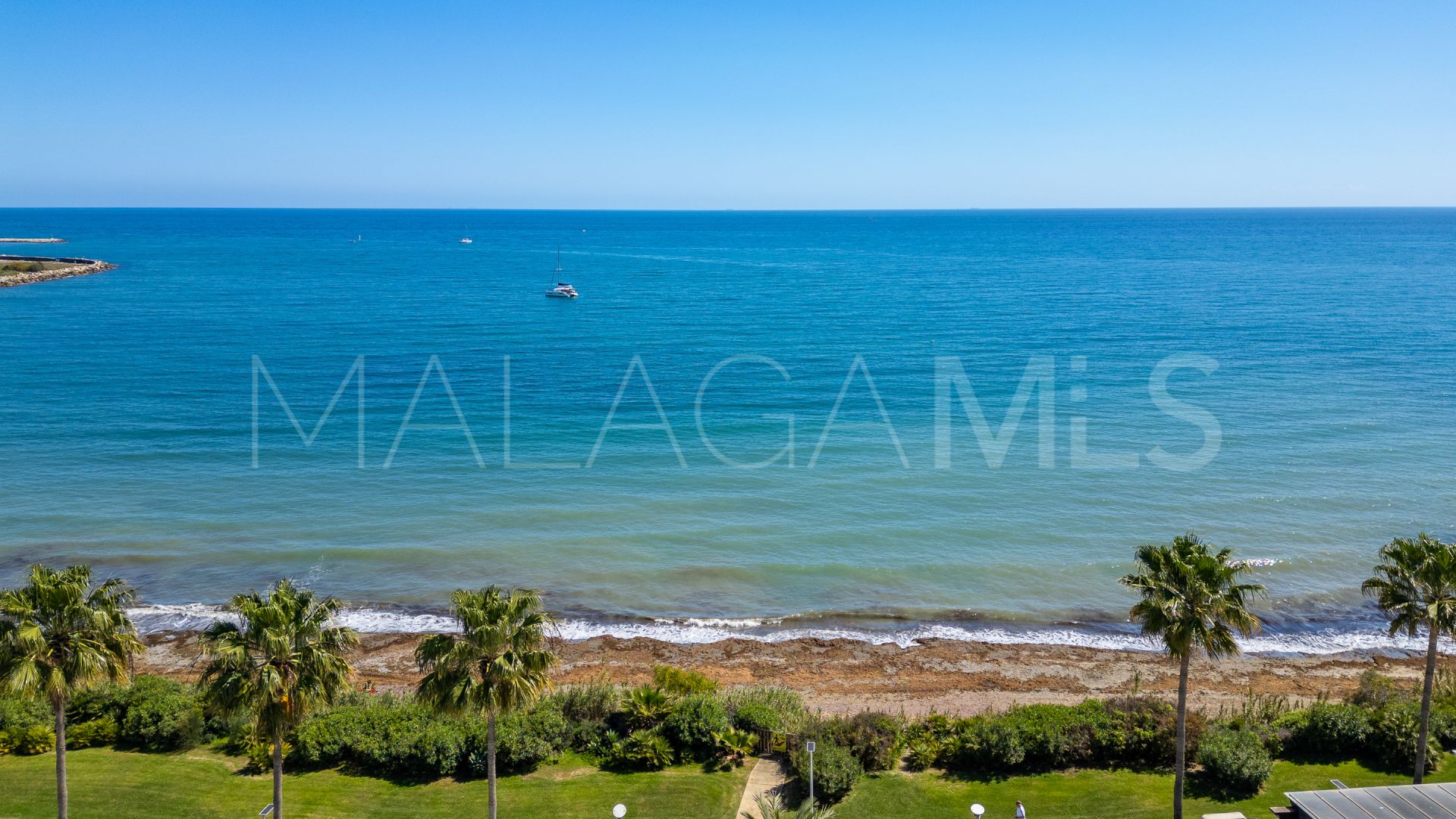 For sale ground floor apartment with 2 bedrooms in Doncella Beach