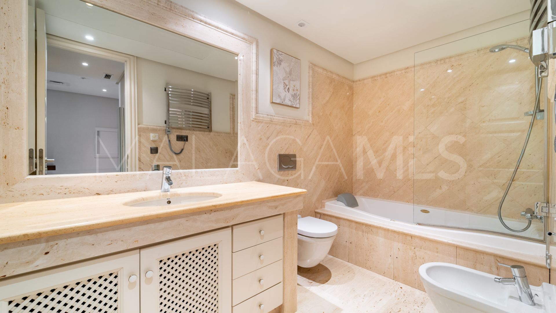 For sale ground floor apartment with 2 bedrooms in Doncella Beach