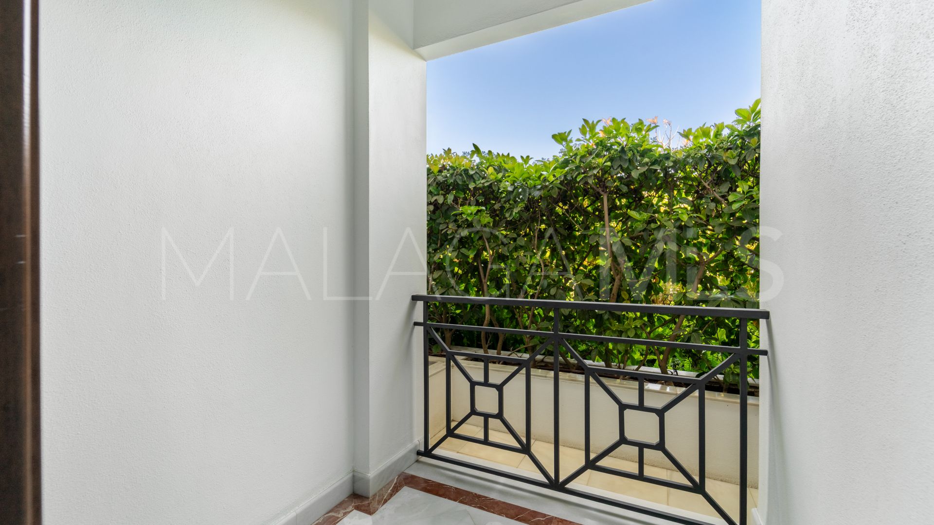 For sale ground floor apartment with 2 bedrooms in Doncella Beach