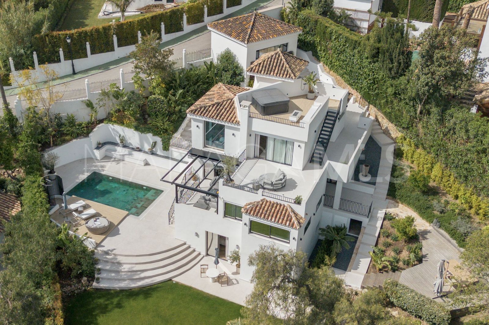 Villa for sale in Los Naranjos Hill Club