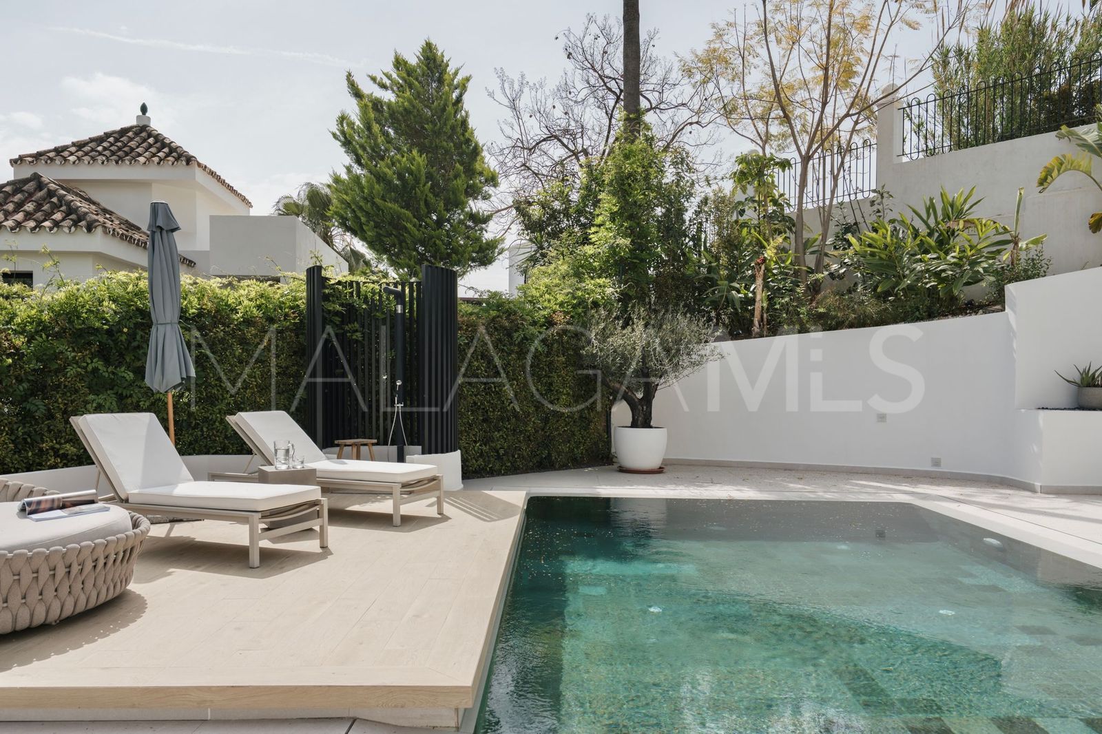 Villa for sale in Los Naranjos Hill Club